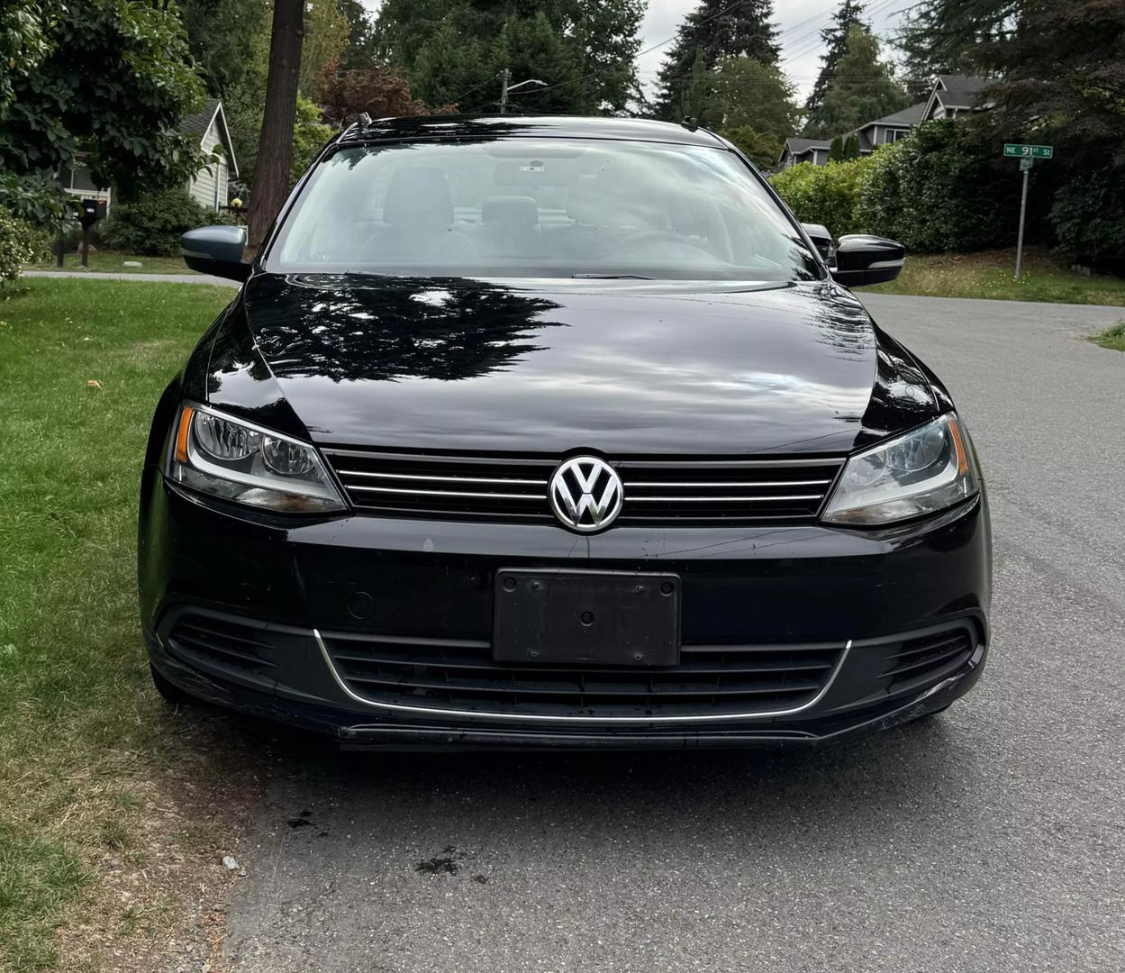 2013 Volkswagen Jetta SE photo 2