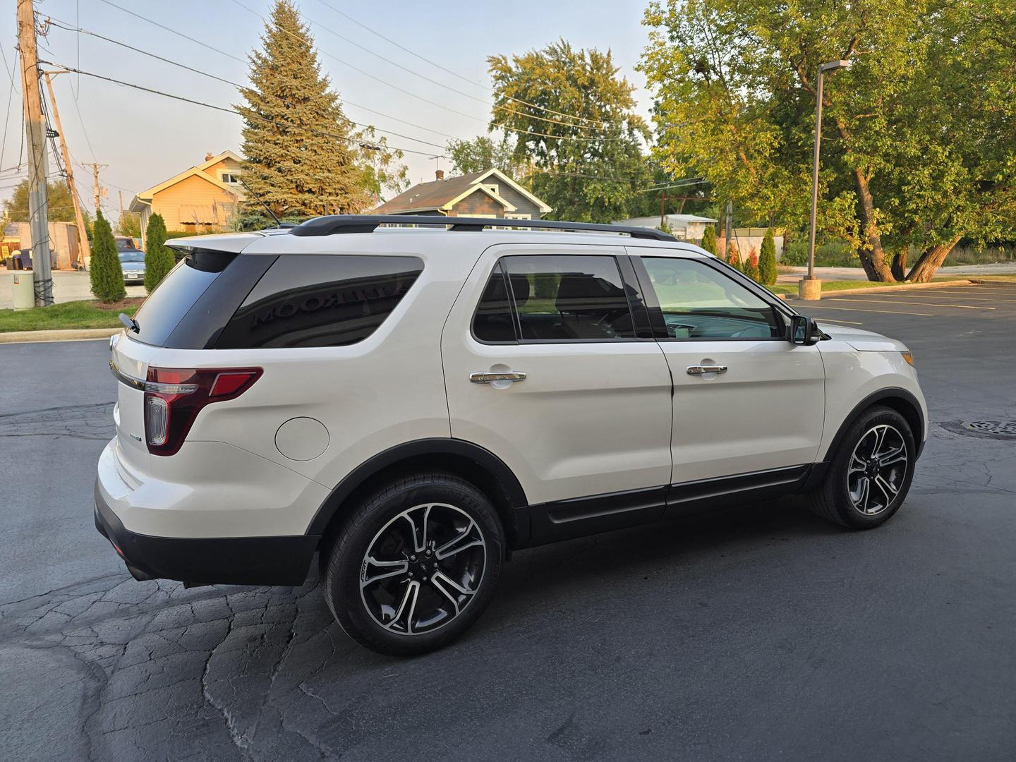 2014 Ford Explorer Sport photo 32