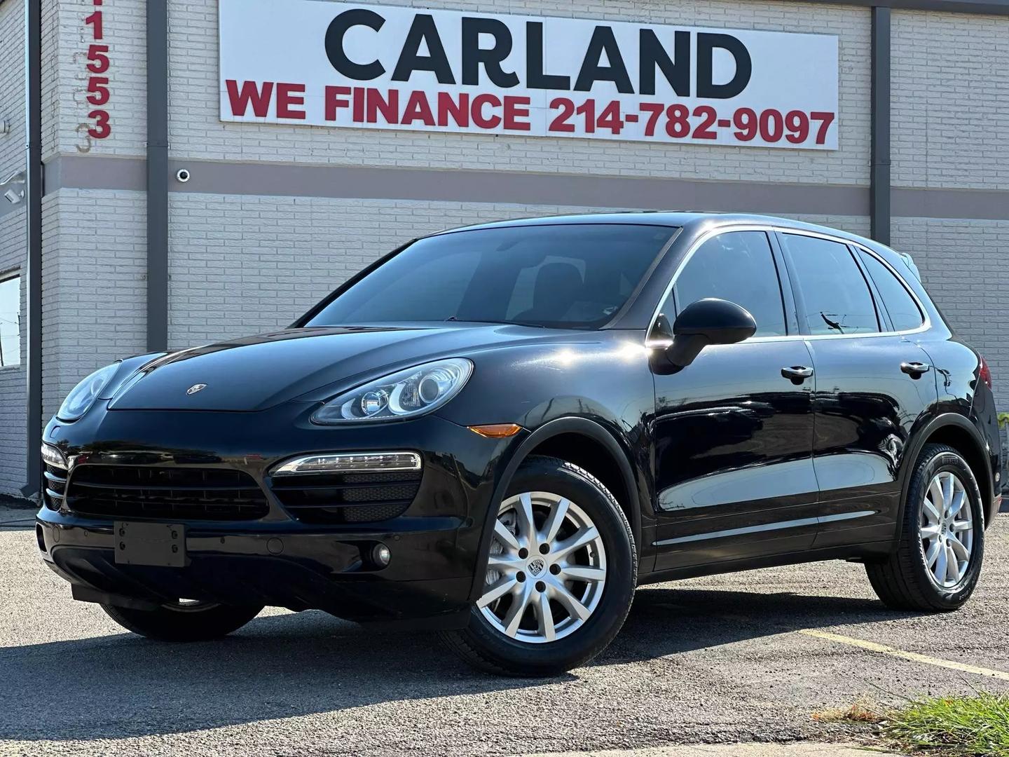 2014 Porsche Cayenne - Image 2