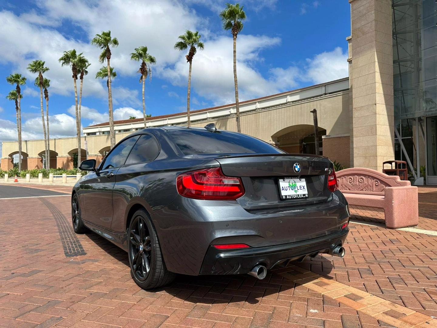 2016 BMW 2 Series M235i photo 4