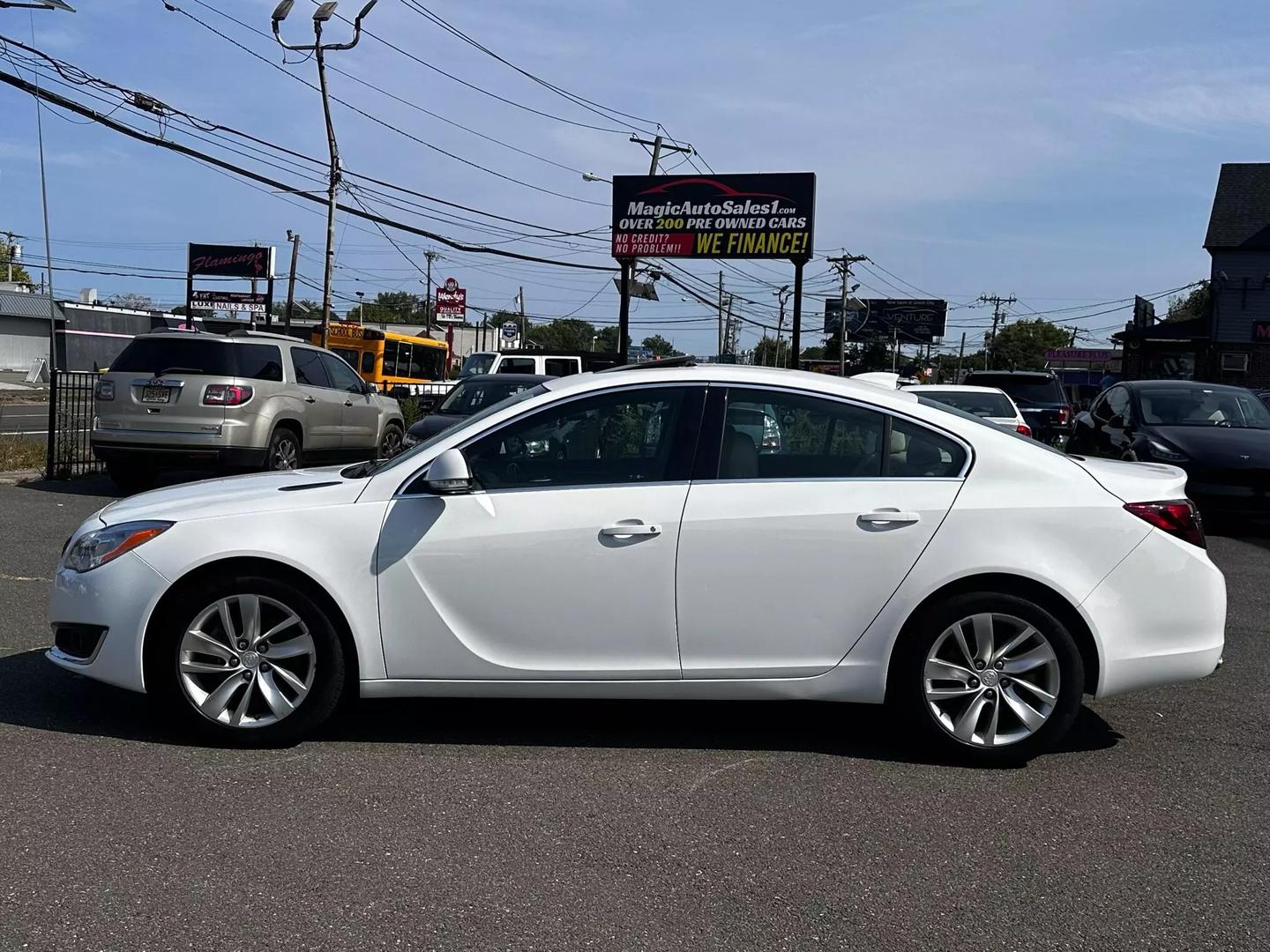 2016 Buick Regal - Image 5