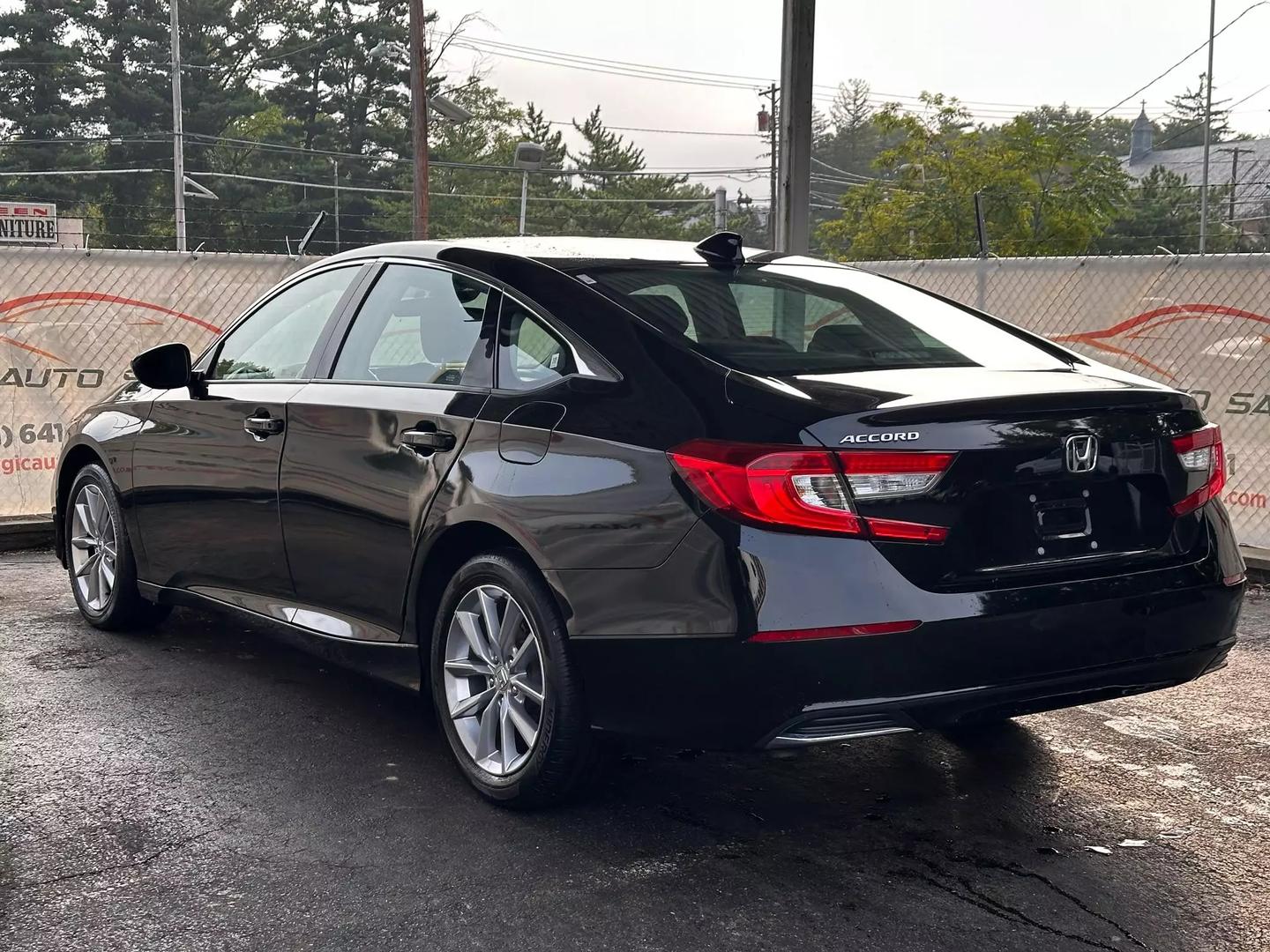 2021 Honda Accord - Image 7