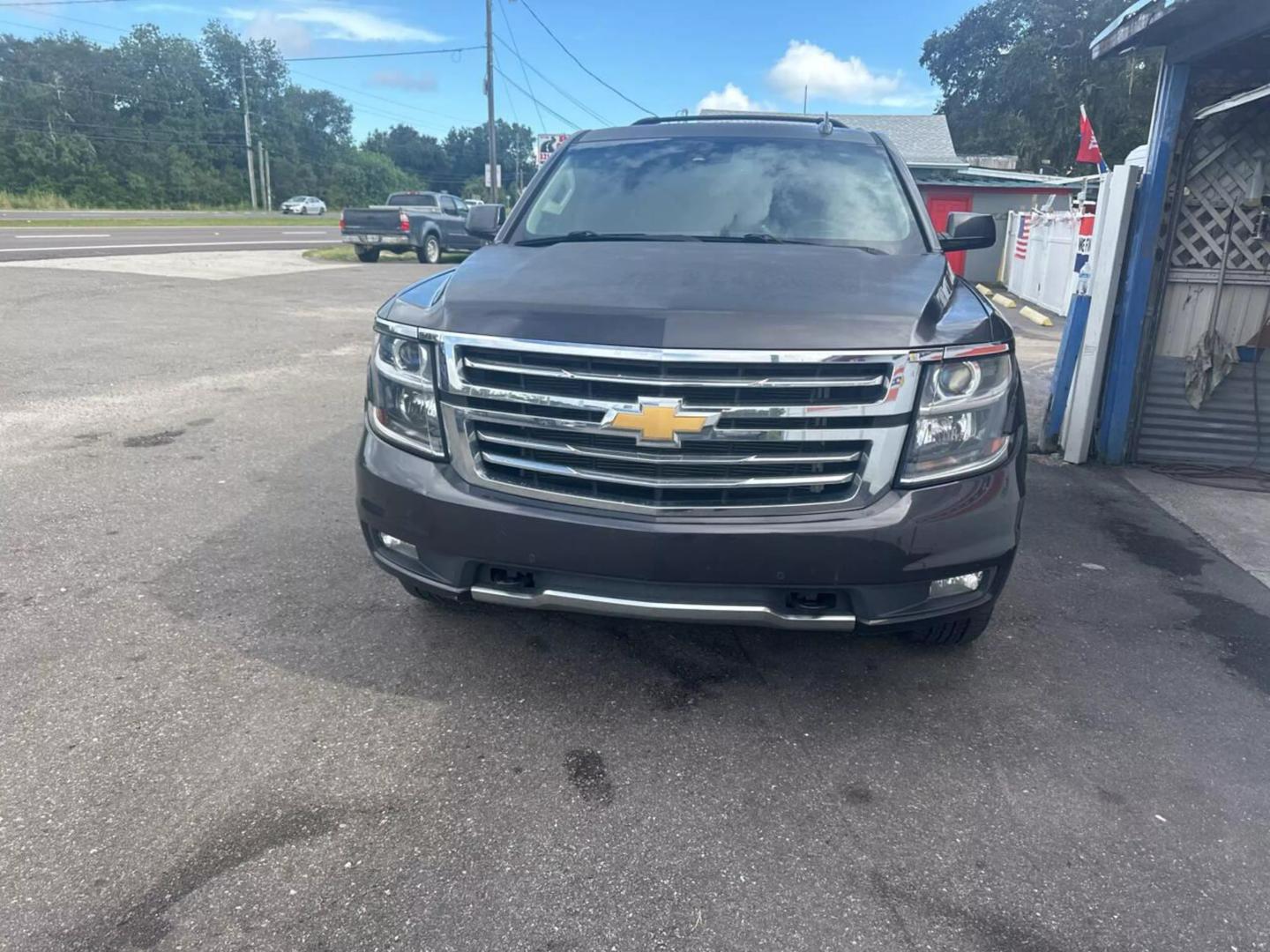 2016 Chevrolet Tahoe LT photo 2