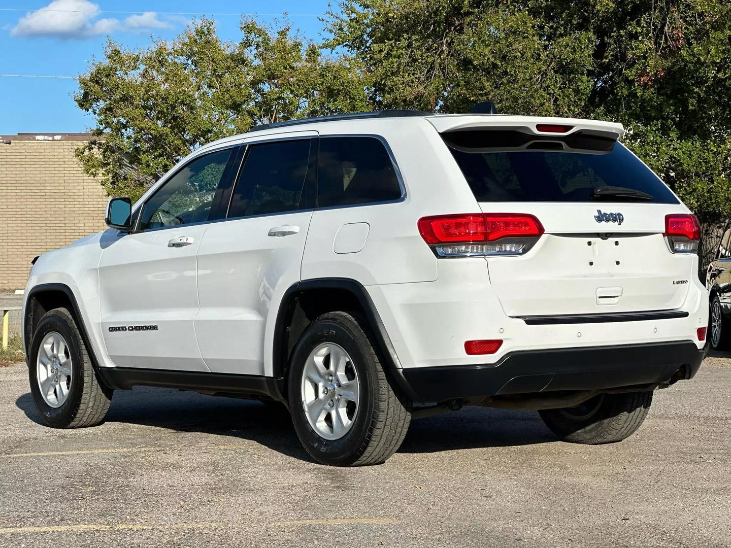 2017 Jeep Grand Cherokee - Image 6