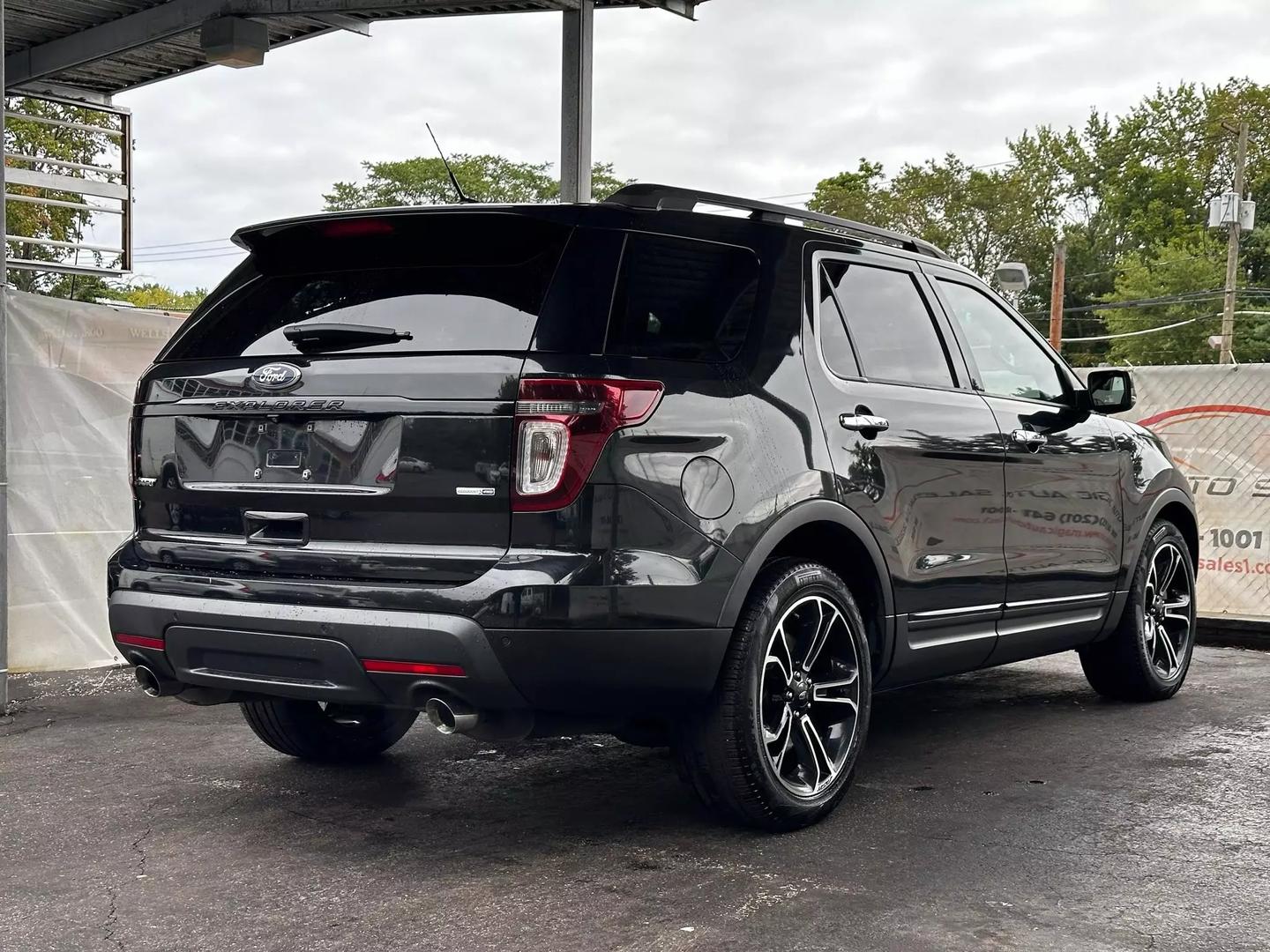 2014 Ford Explorer - Image 9