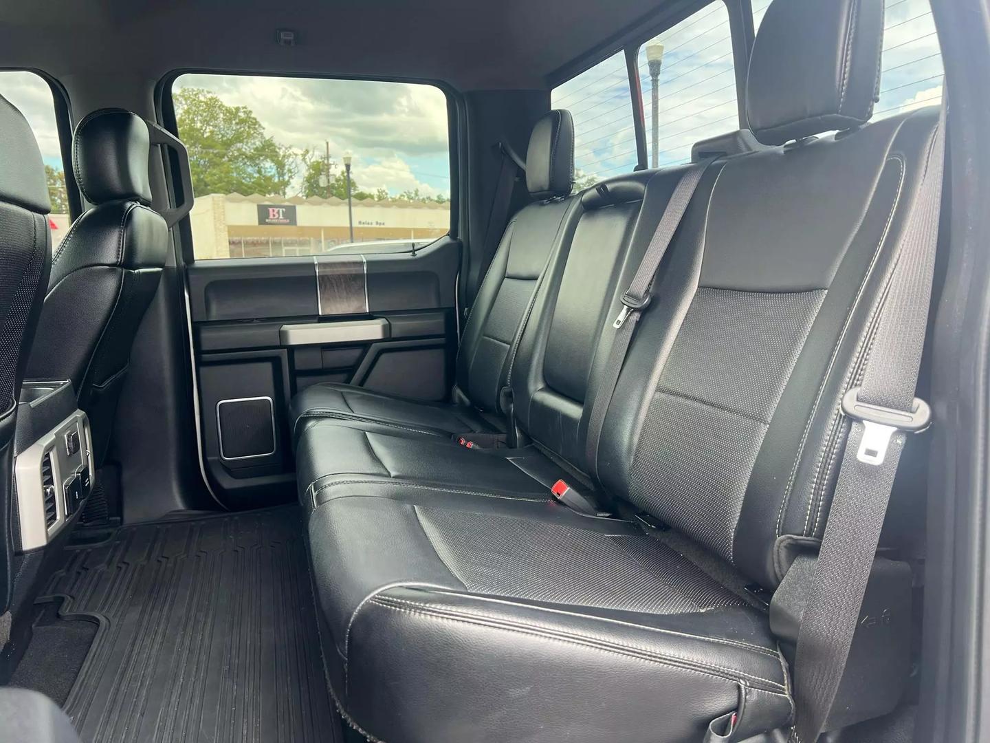 2019 Ford F250 Super Duty Crew Cab - Image 14