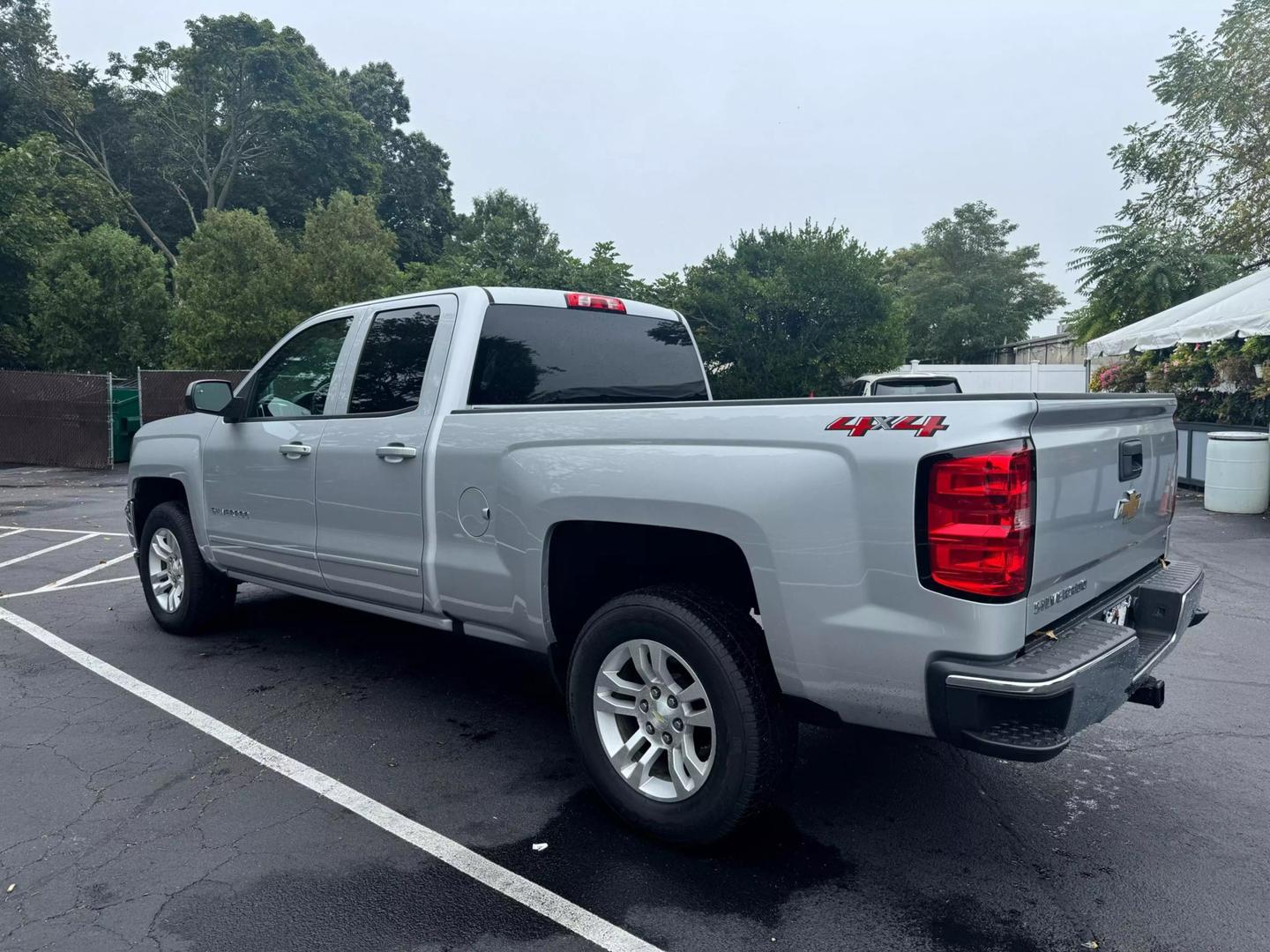 2018 Chevrolet Silverado 1500 LT photo 6