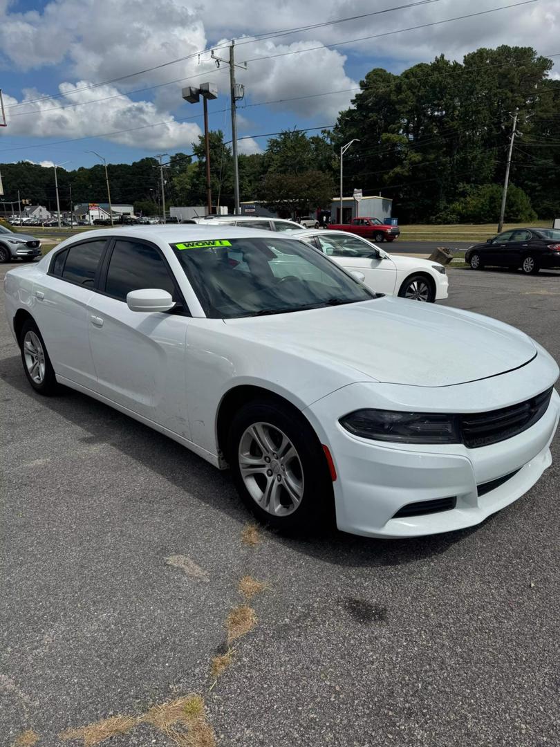 2019 Dodge Charger SXT photo 8