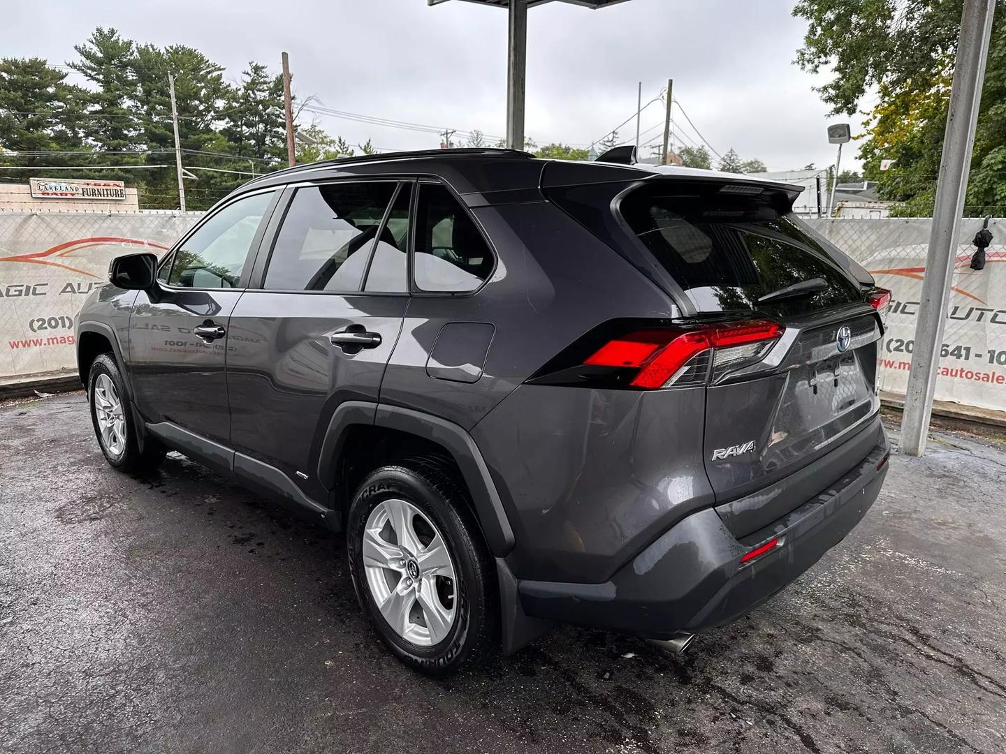 2019 Toyota Rav4 Hybrid - Image 13