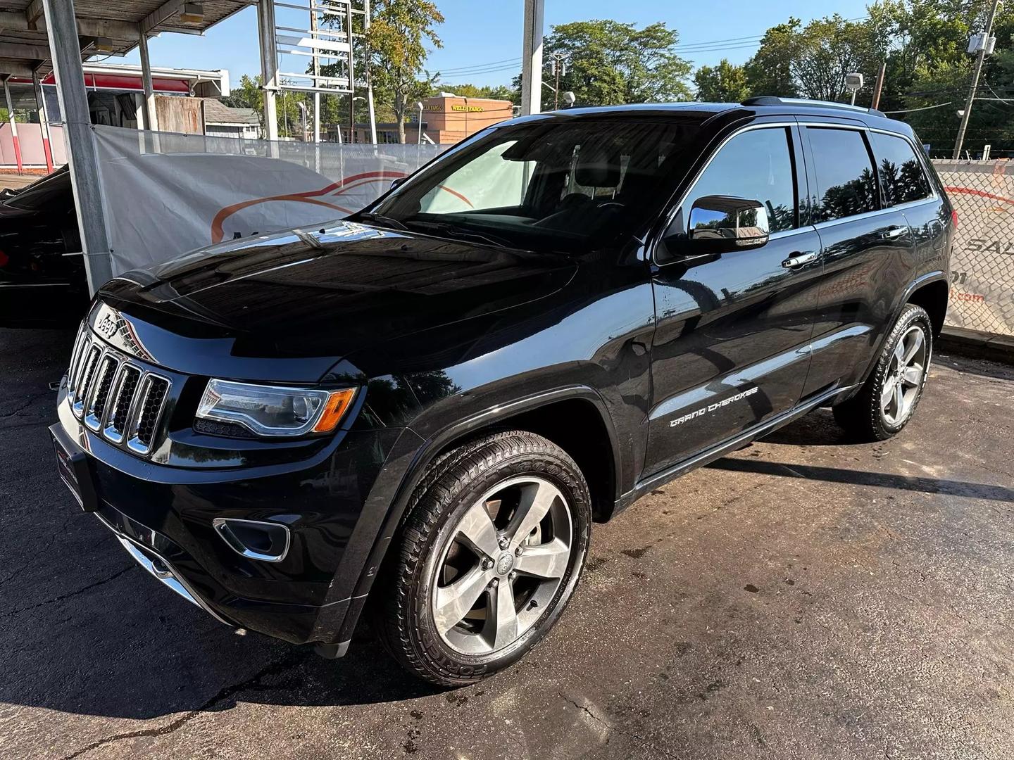 2015 Jeep Grand Cherokee - Image 10