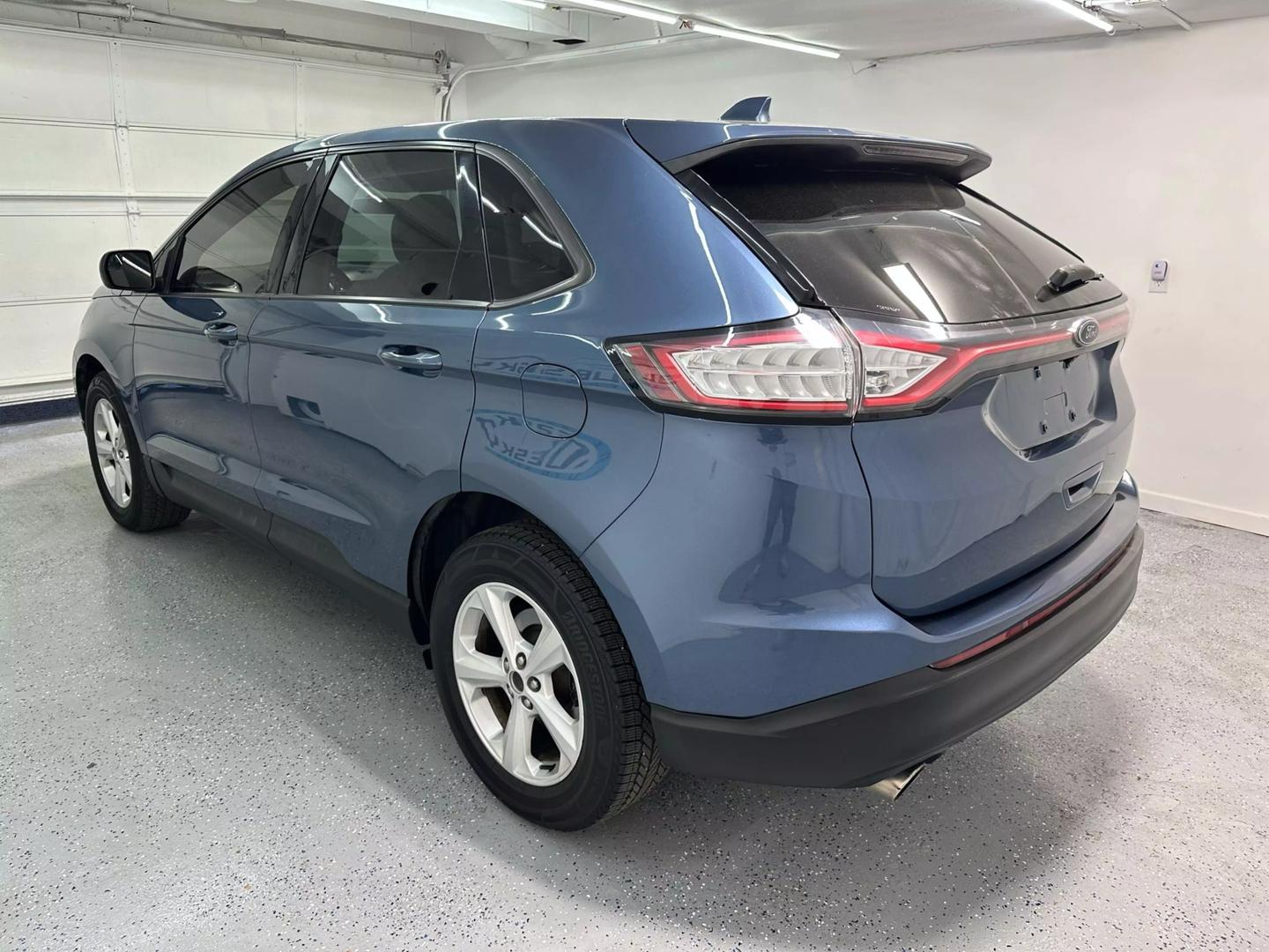 2018 Ford Edge SE photo 4