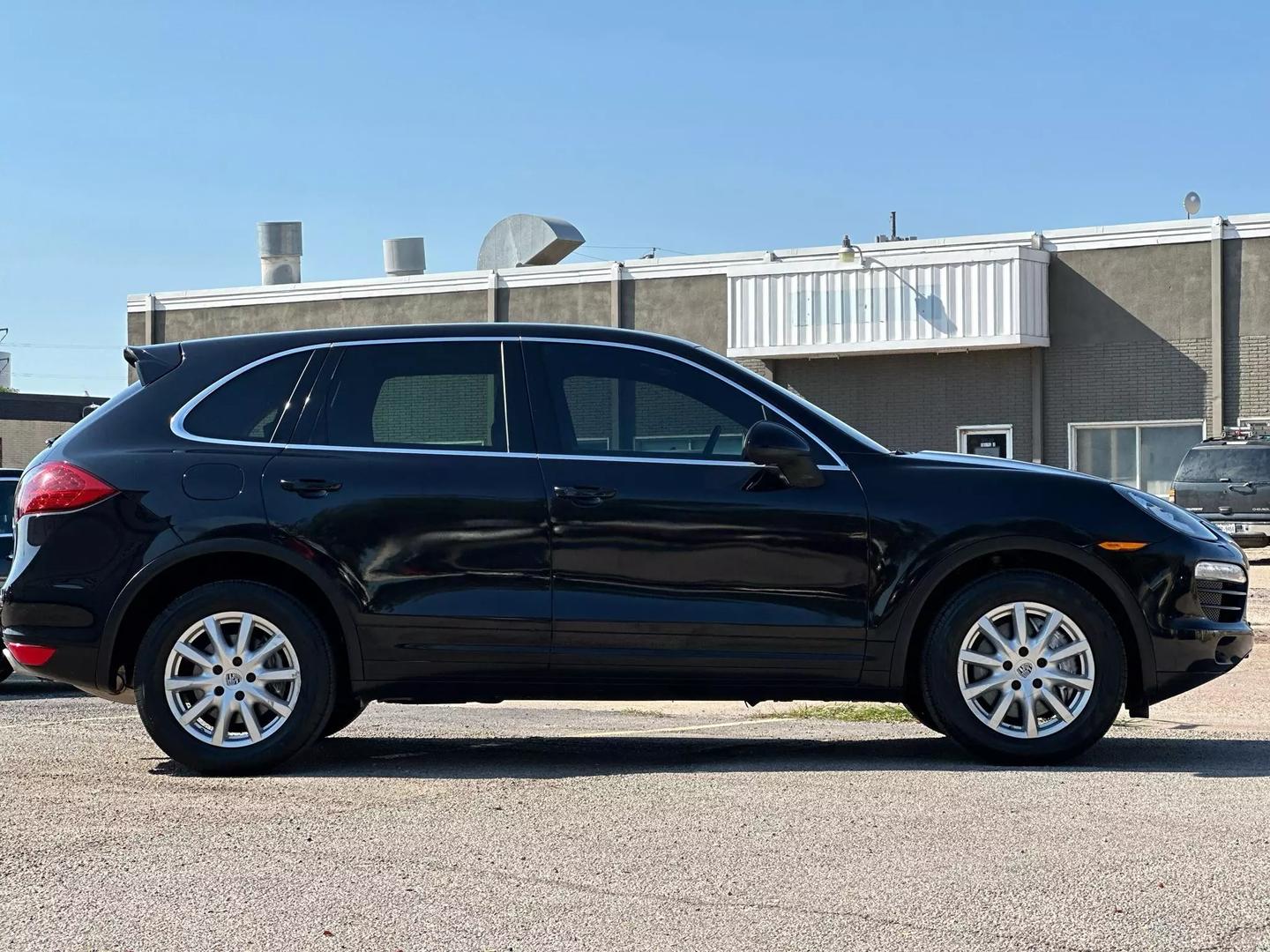 2014 Porsche Cayenne - Image 9