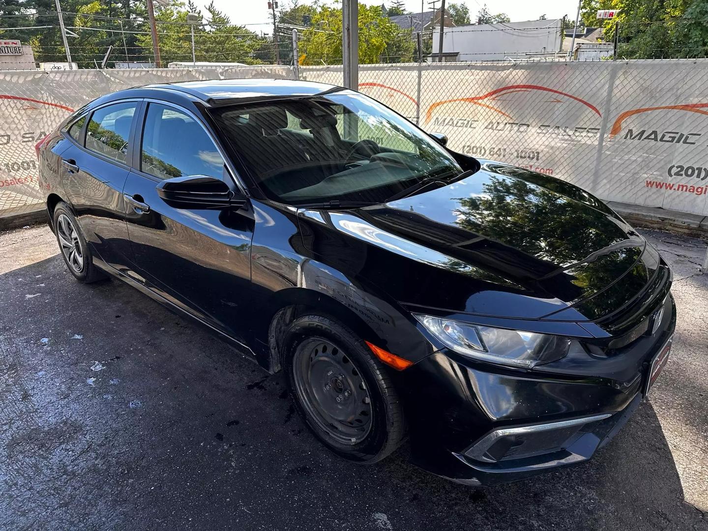 2019 Honda Civic - Image 10