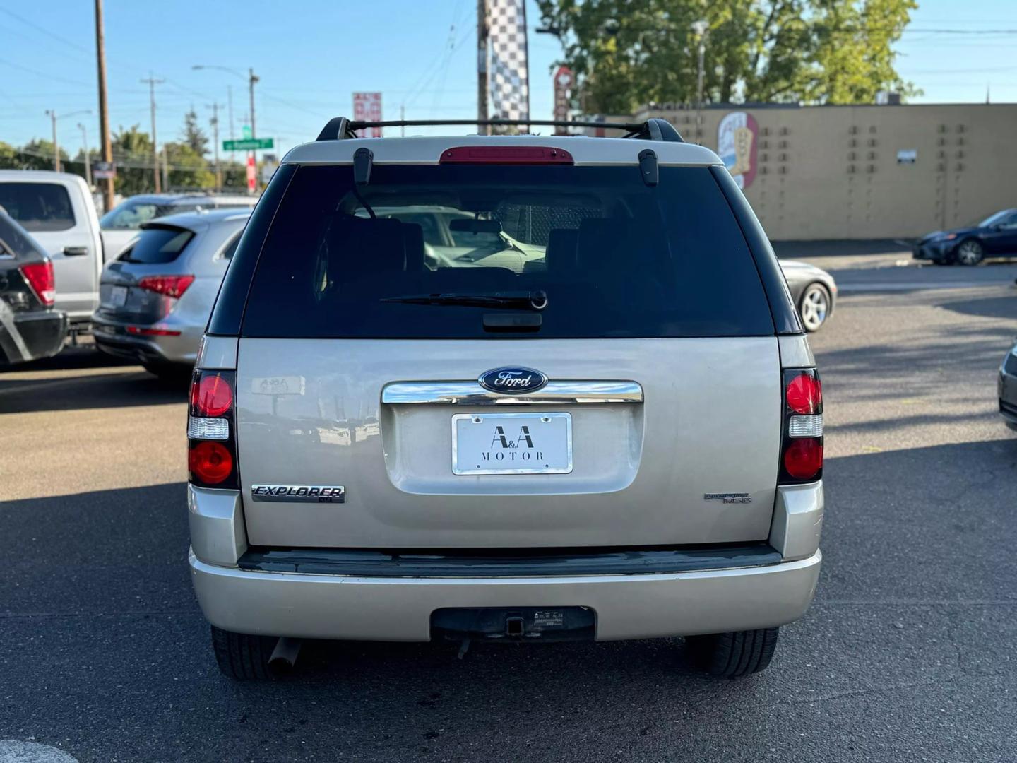 2007 Ford Explorer XLT photo 8