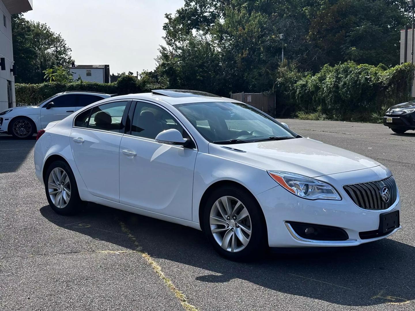 2016 Buick Regal - Image 11