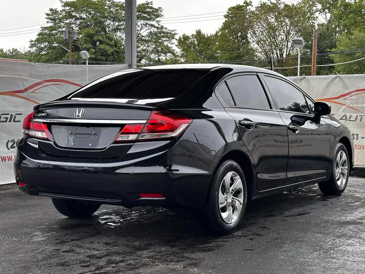 2015 Honda Civic - Image 9