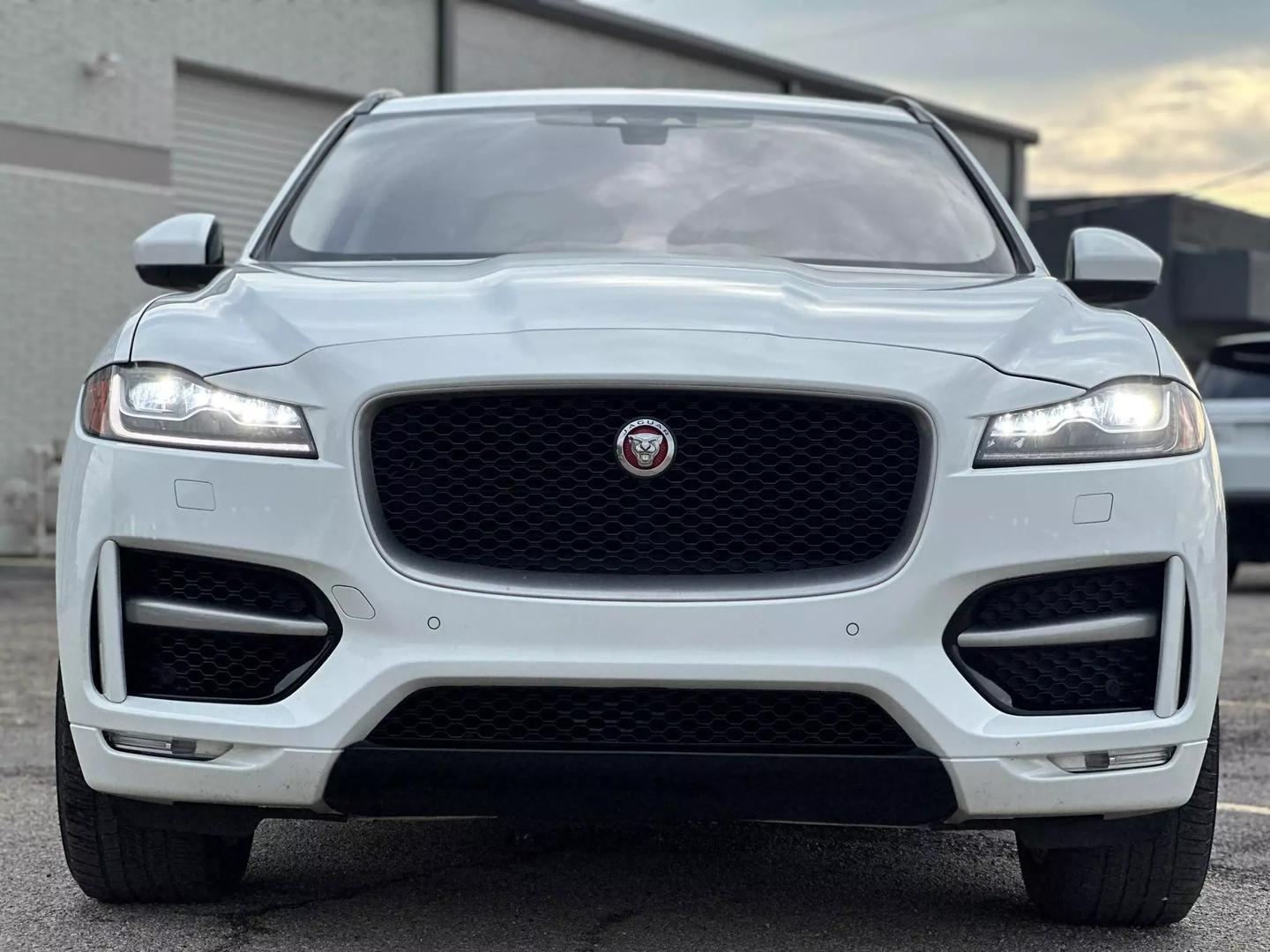 2018 Jaguar F-pace - Image 12