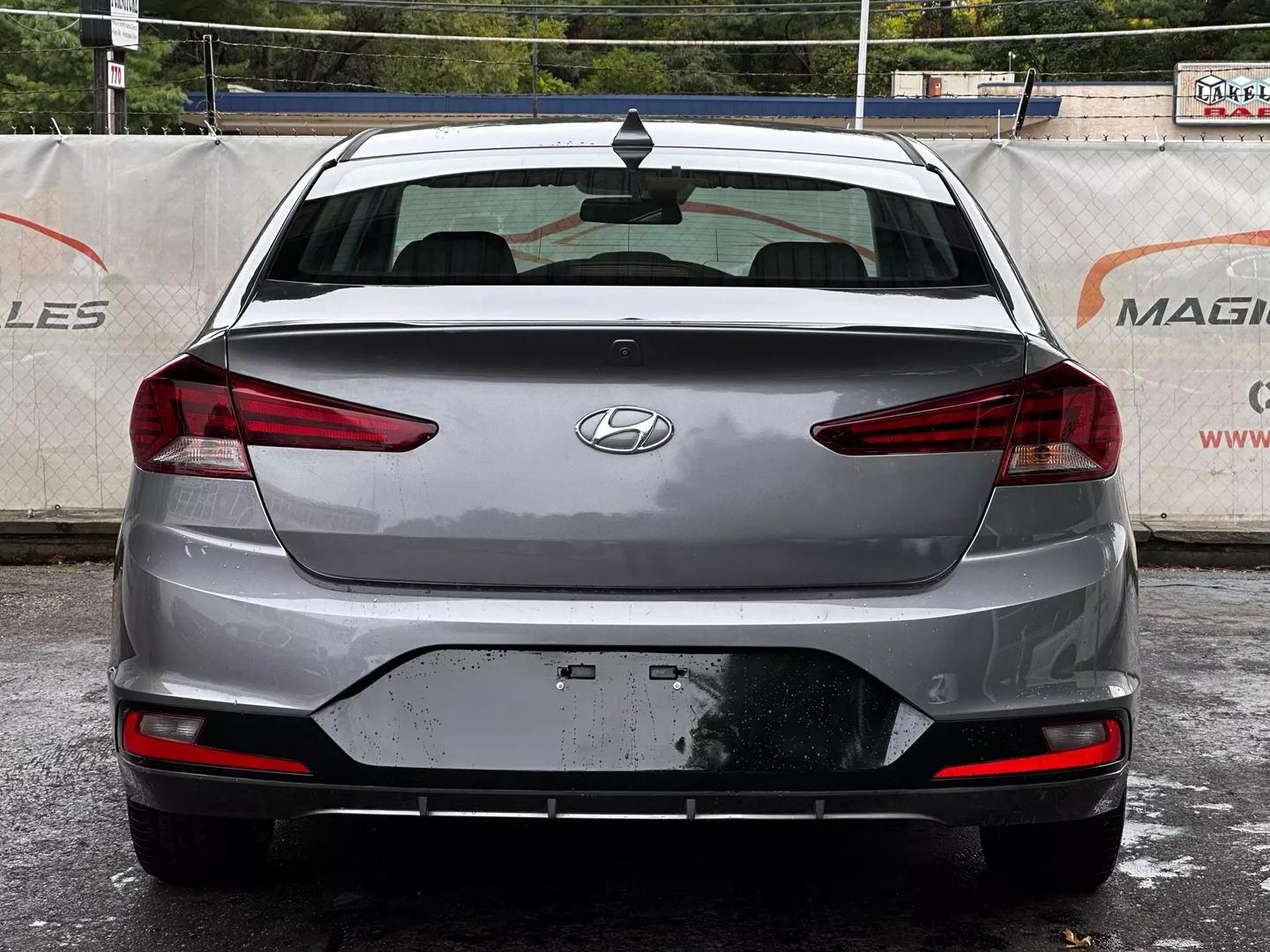 2020 Hyundai Elantra - Image 8