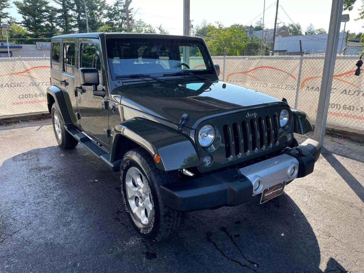 2015 Jeep Wrangler - Image 10