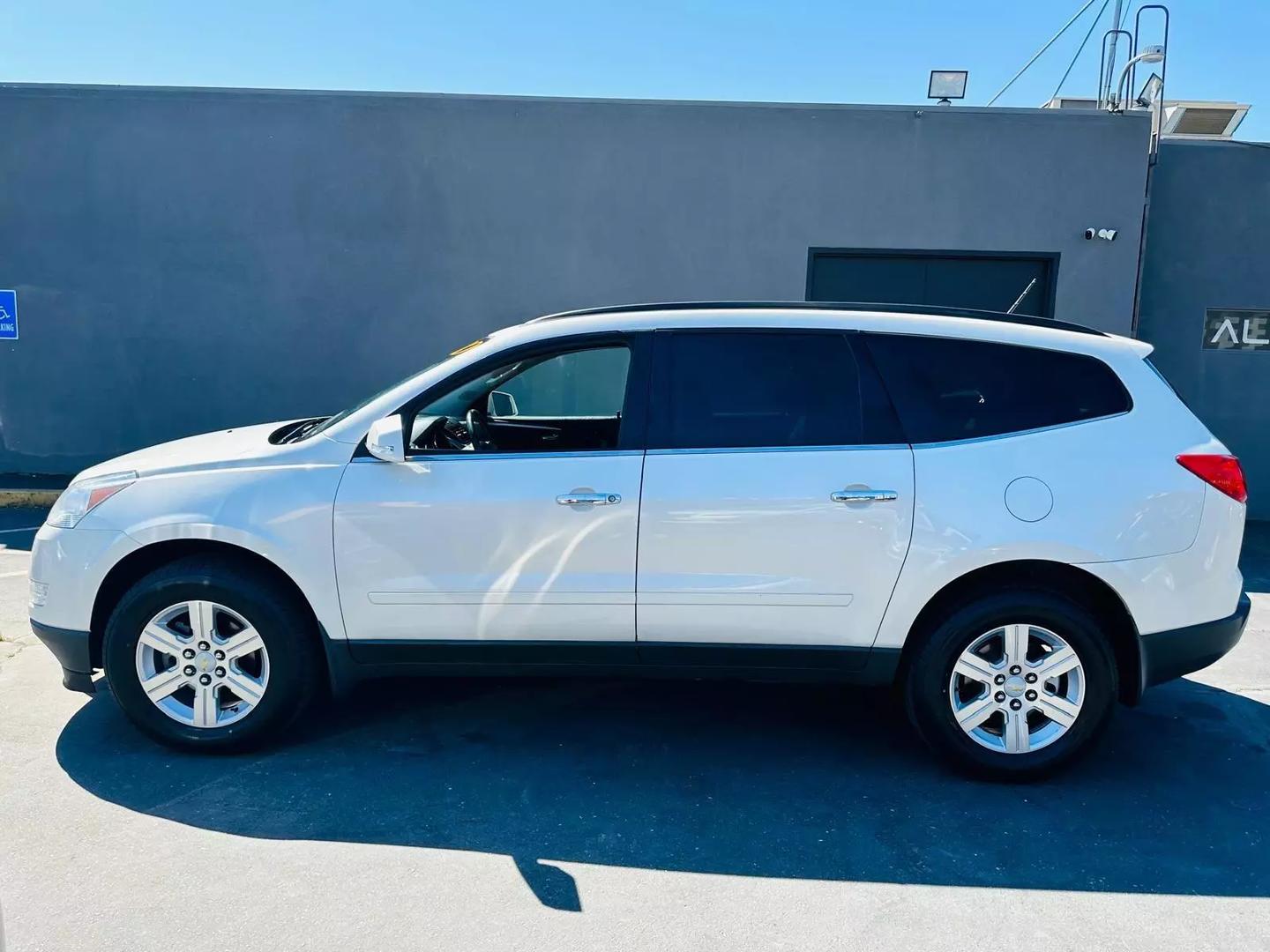 2012 Chevrolet Traverse 1LT photo 8