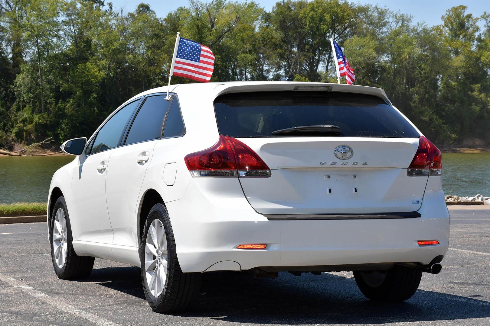 2013 Toyota Venza LE photo 10