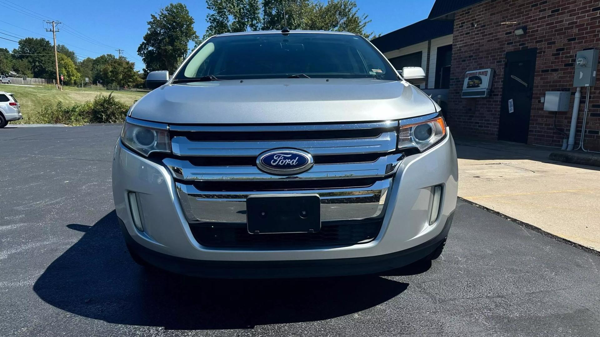 2013 Ford Edge Limited photo 2