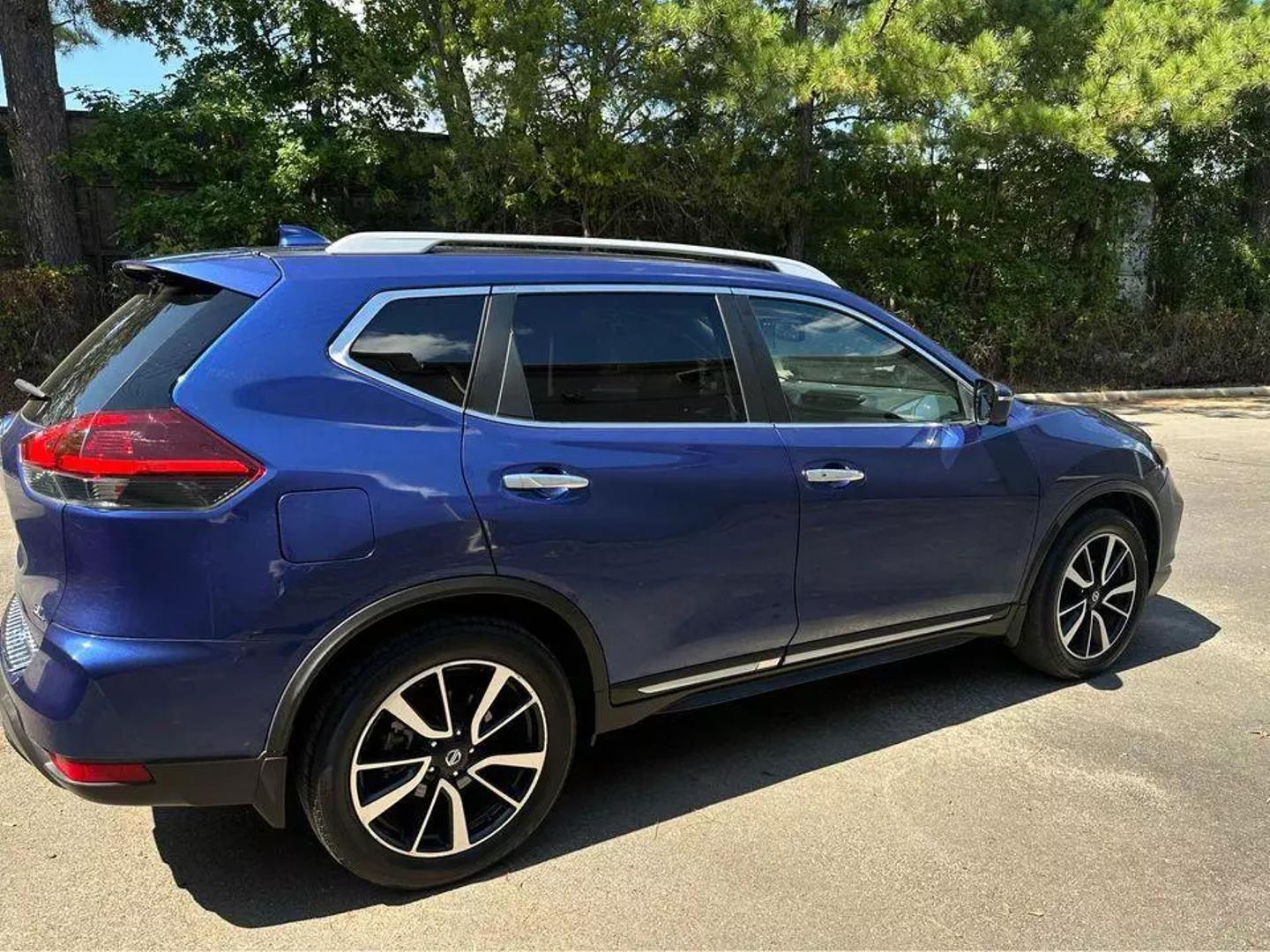 2018 Nissan Rogue SL photo 4