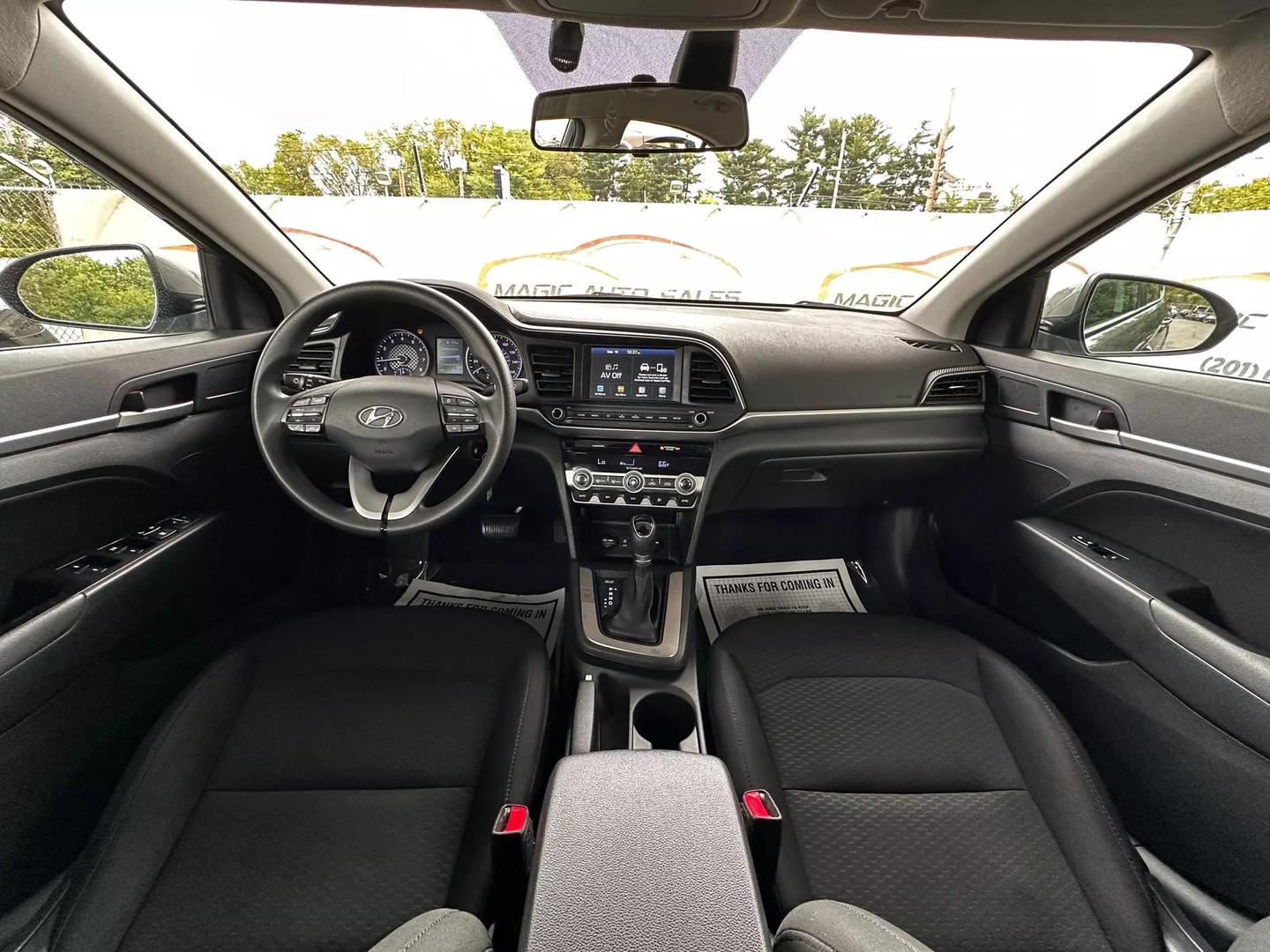 2020 Hyundai Elantra - Image 19