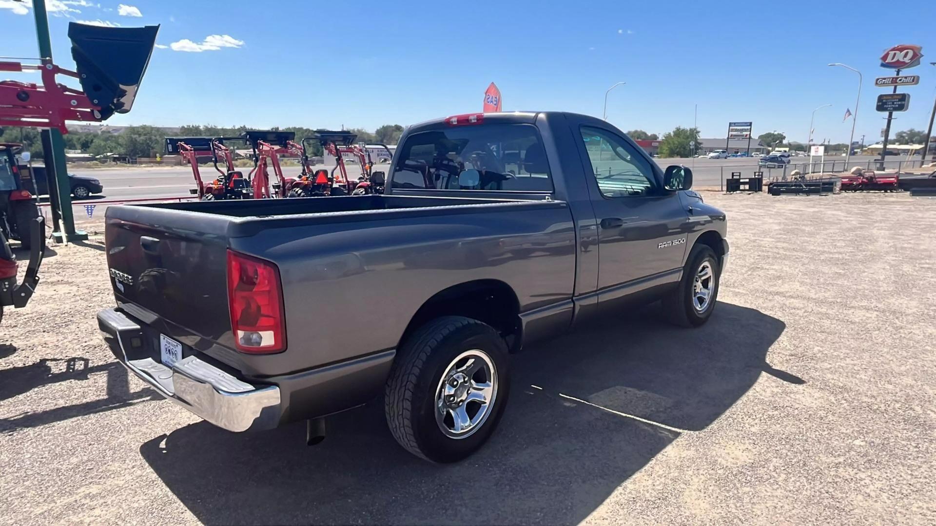 2003 Dodge Ram 1500 Pickup ST photo 3