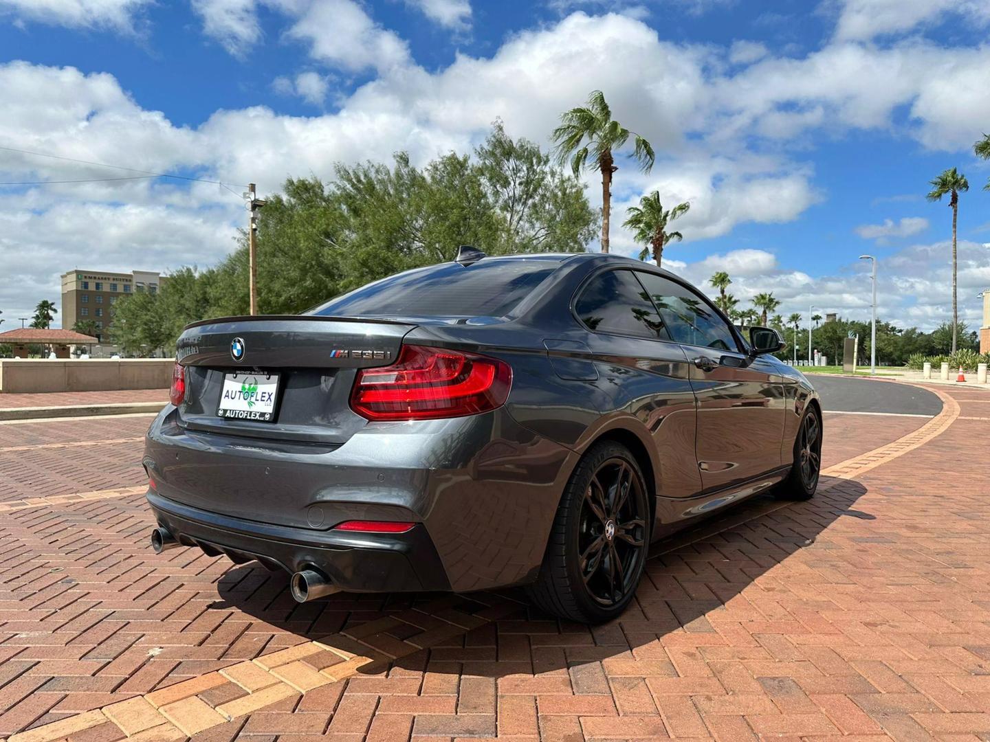 2016 BMW 2 Series M235i photo 3