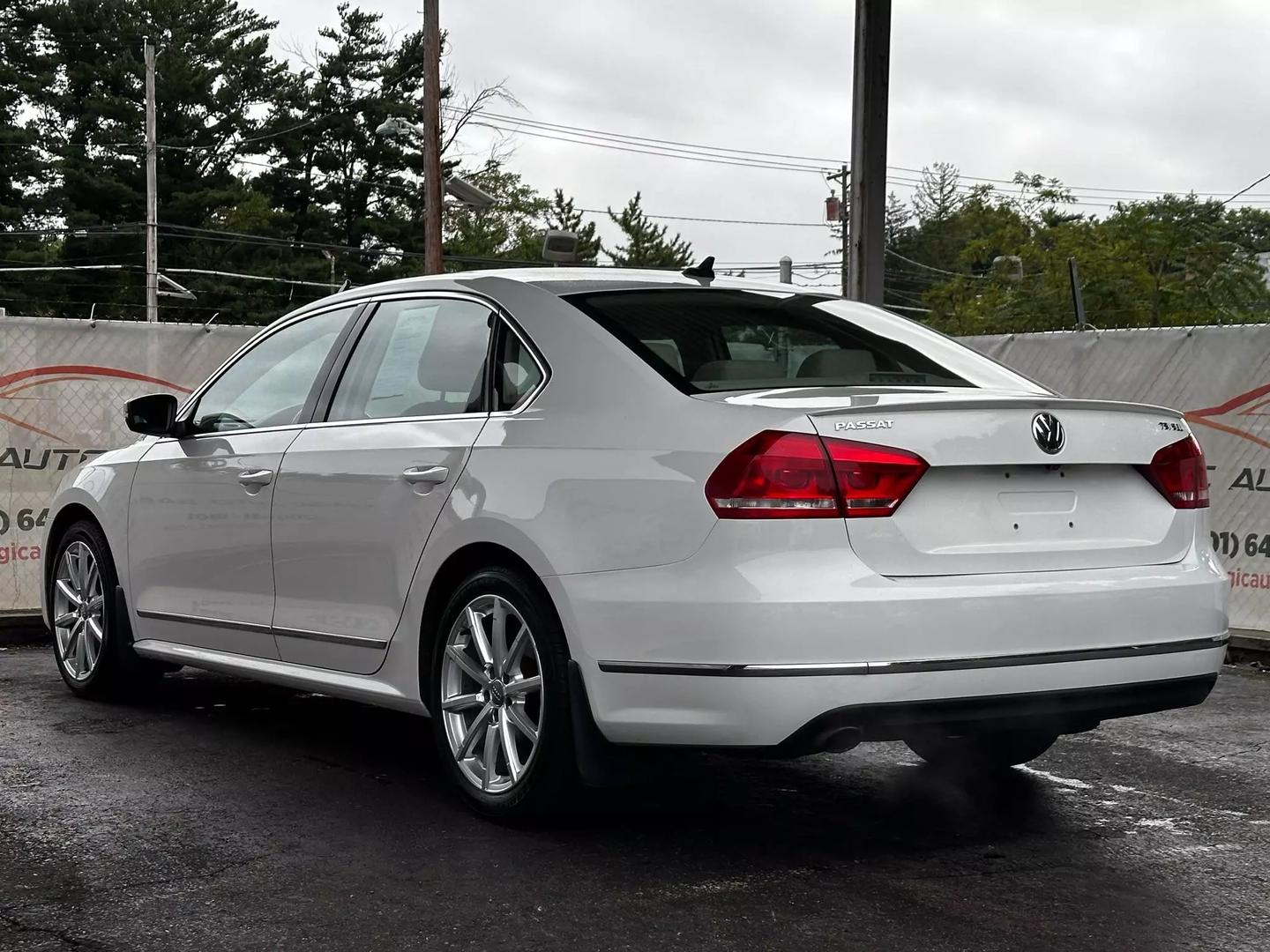 2015 Volkswagen Passat - Image 7