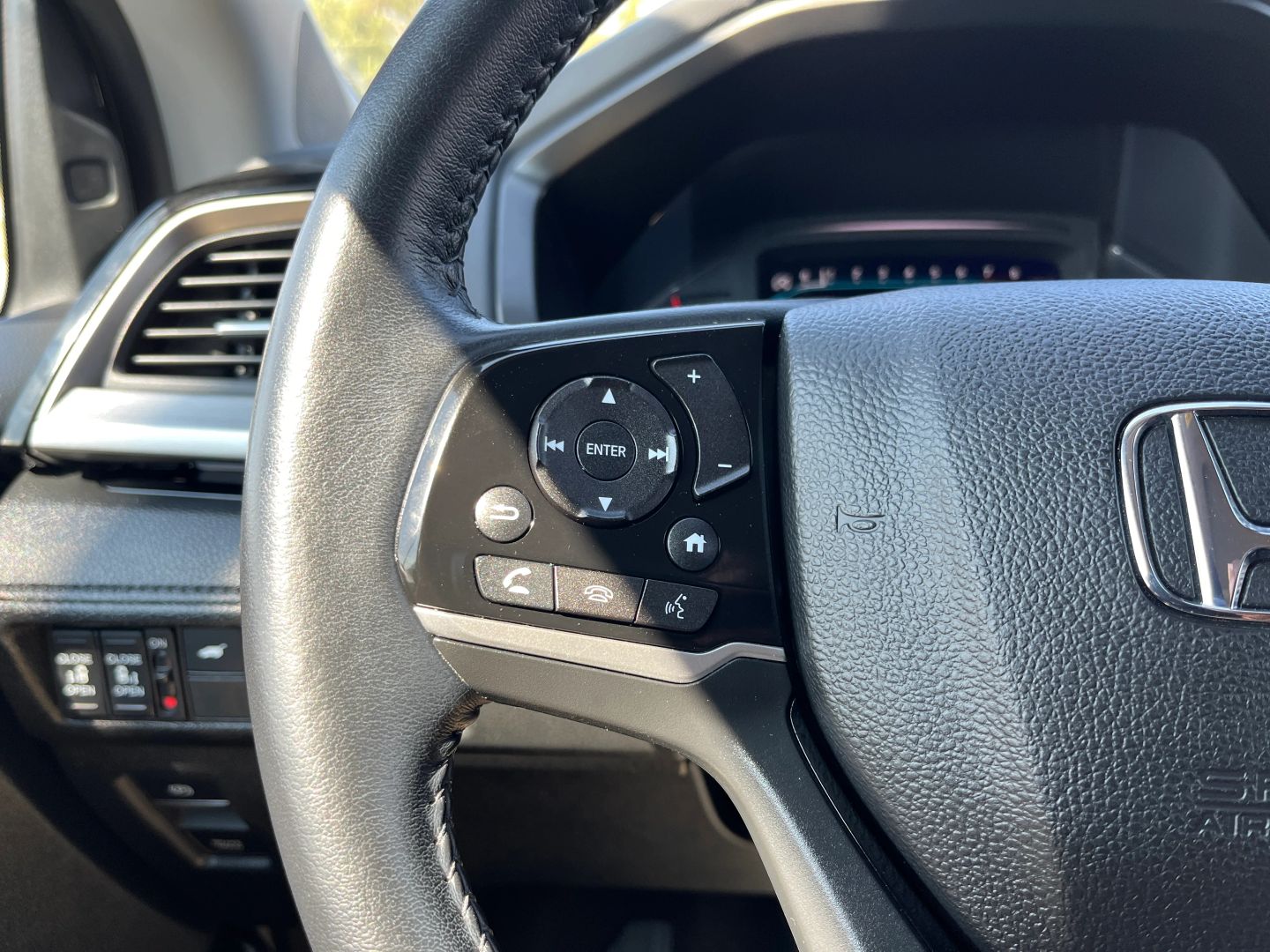 2022 HONDA ODYSSEY VAN V6, I-VTEC, 3.5 LITER TOURING MINIVAN 4D