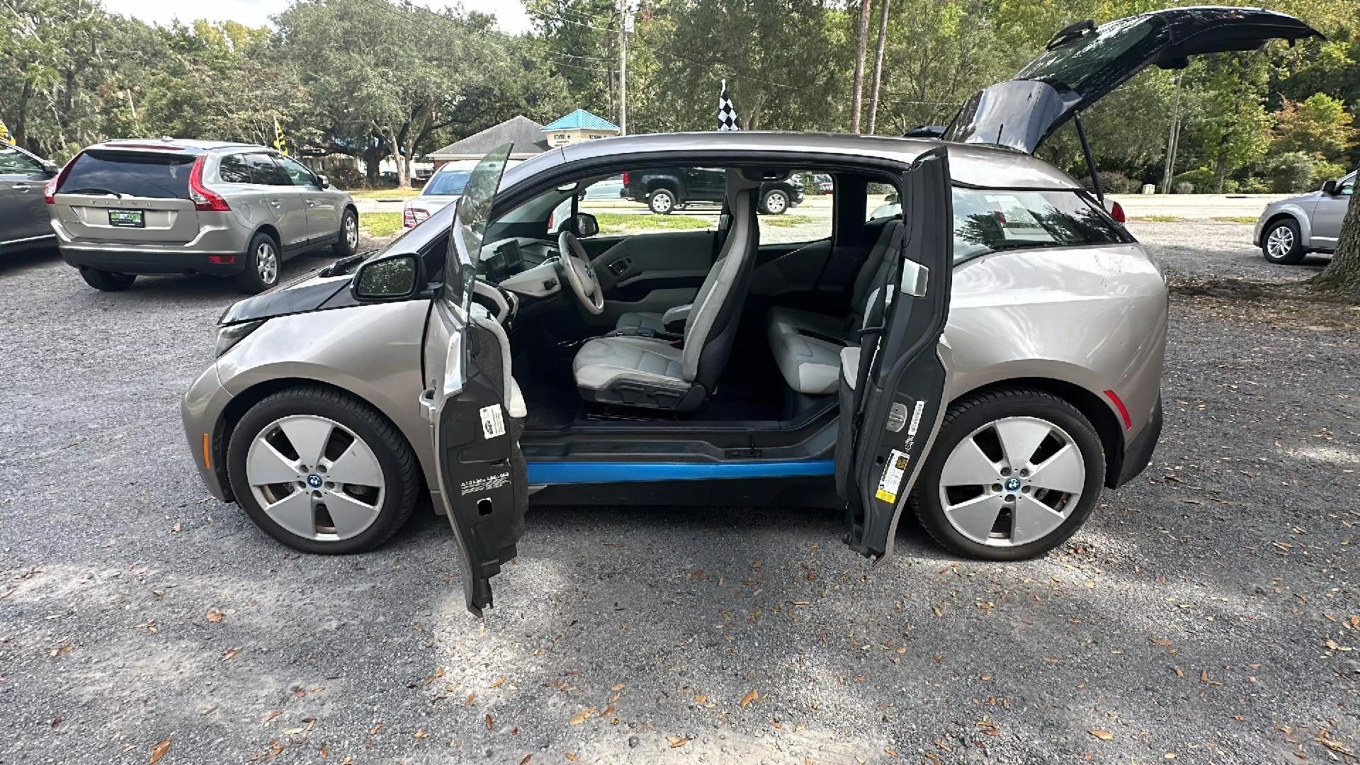 2014 BMW i3 Base photo 8