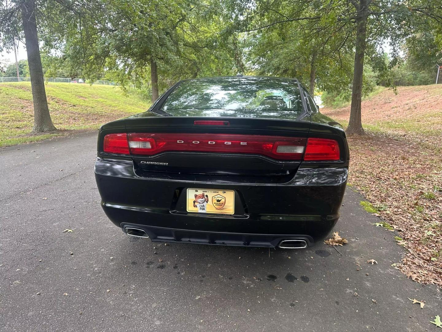 2013 Dodge Charger SE photo 6