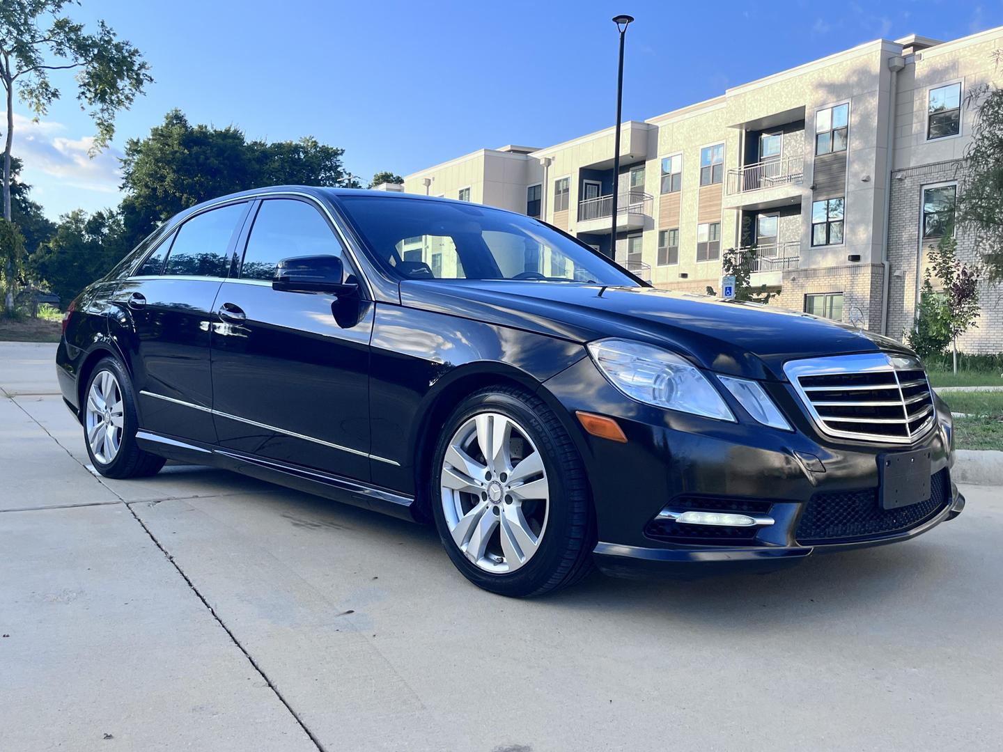 2013 Mercedes-Benz E-Class E350 photo 4