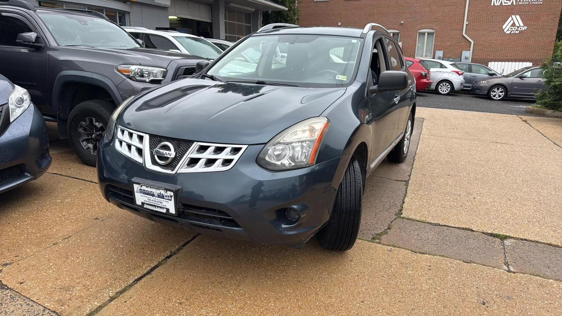 2014 Nissan Rogue Select S photo 4