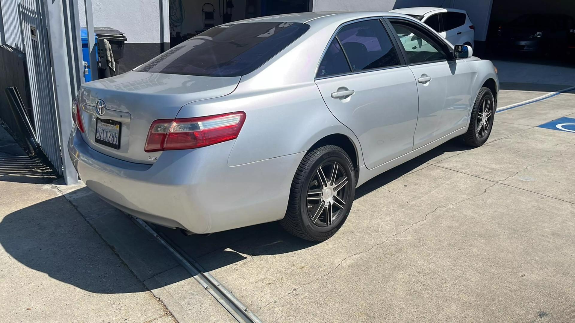 2007 Toyota Camry CE photo 4