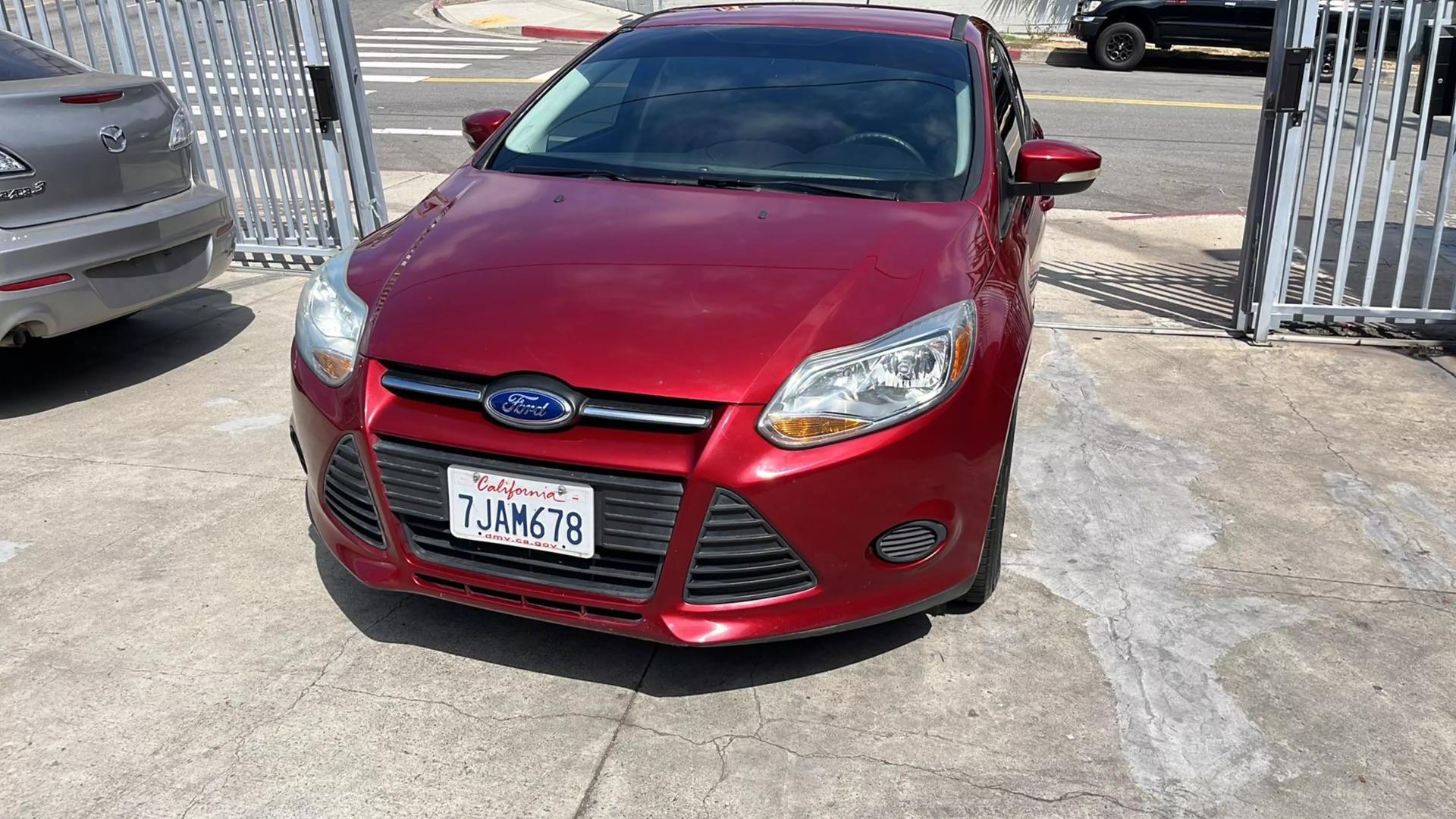 2014 Ford Focus SE photo 3