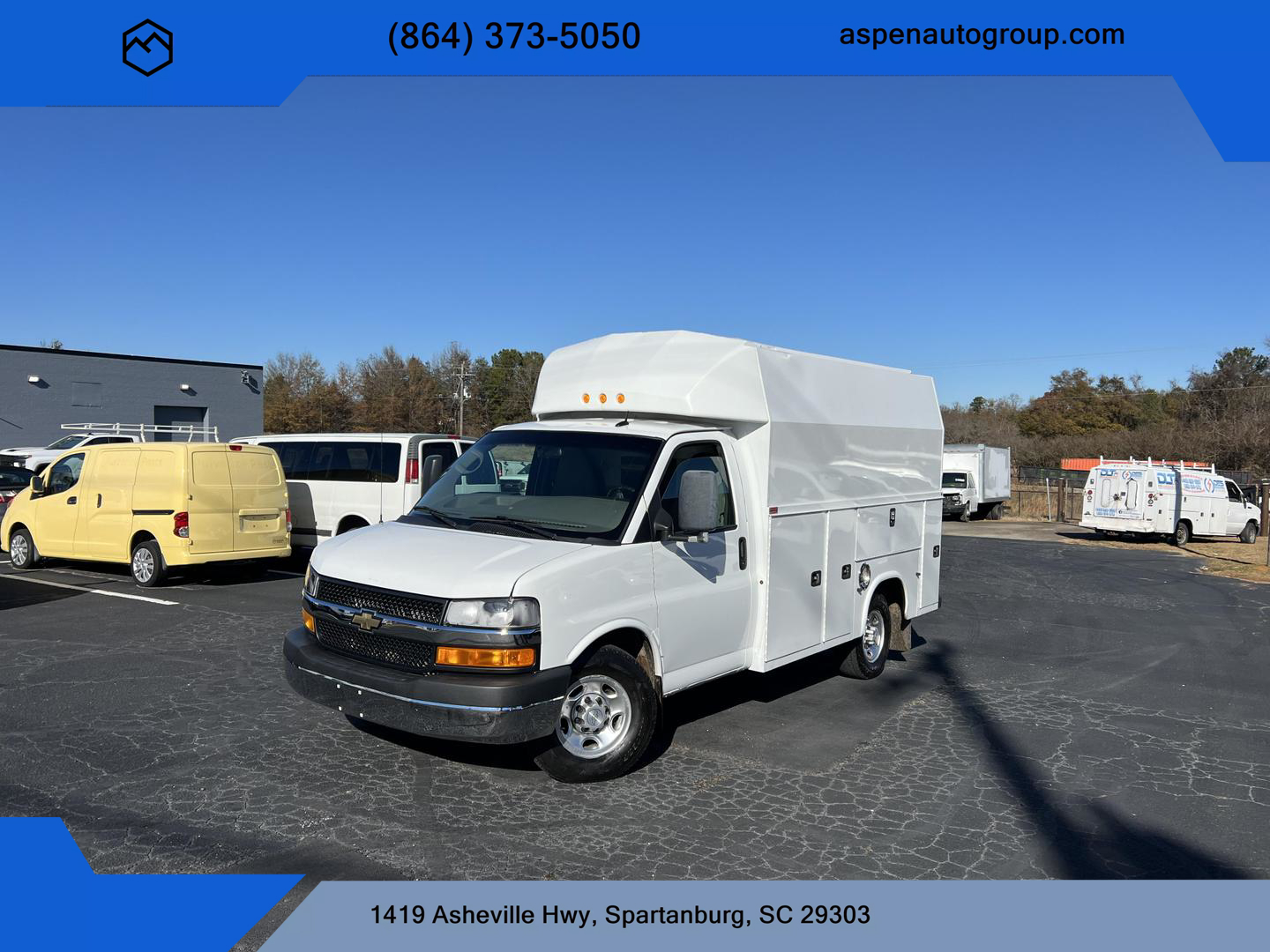 2015 Chevrolet Express Cutaway Base photo 2