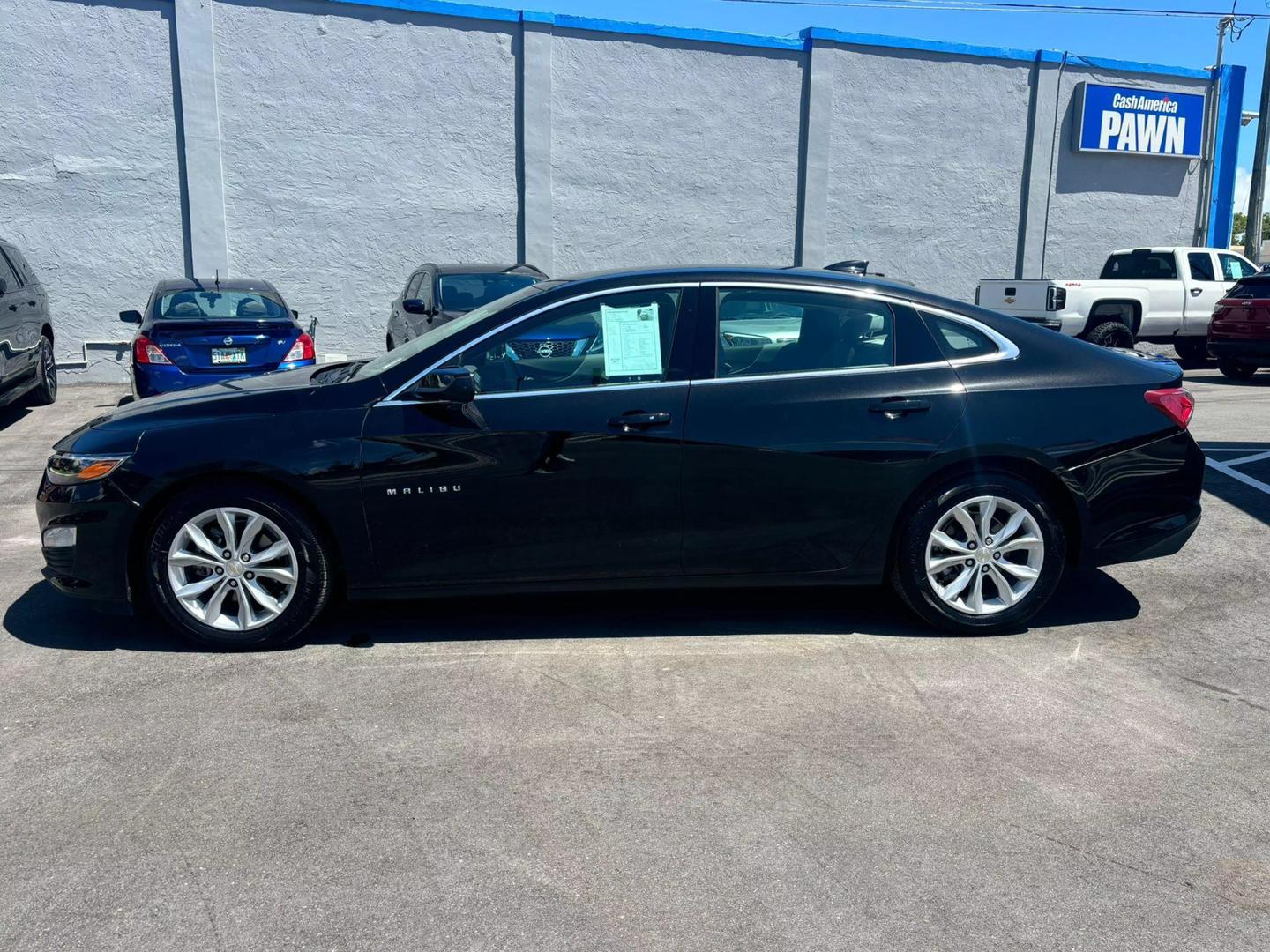 2023 Chevrolet Malibu 1LT photo 3