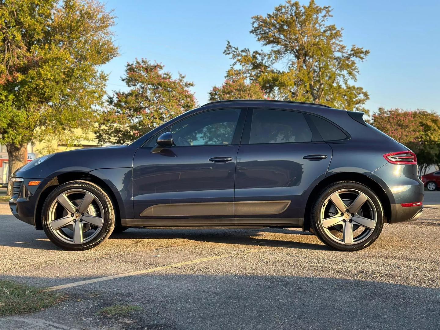 2016 Porsche Macan - Image 4