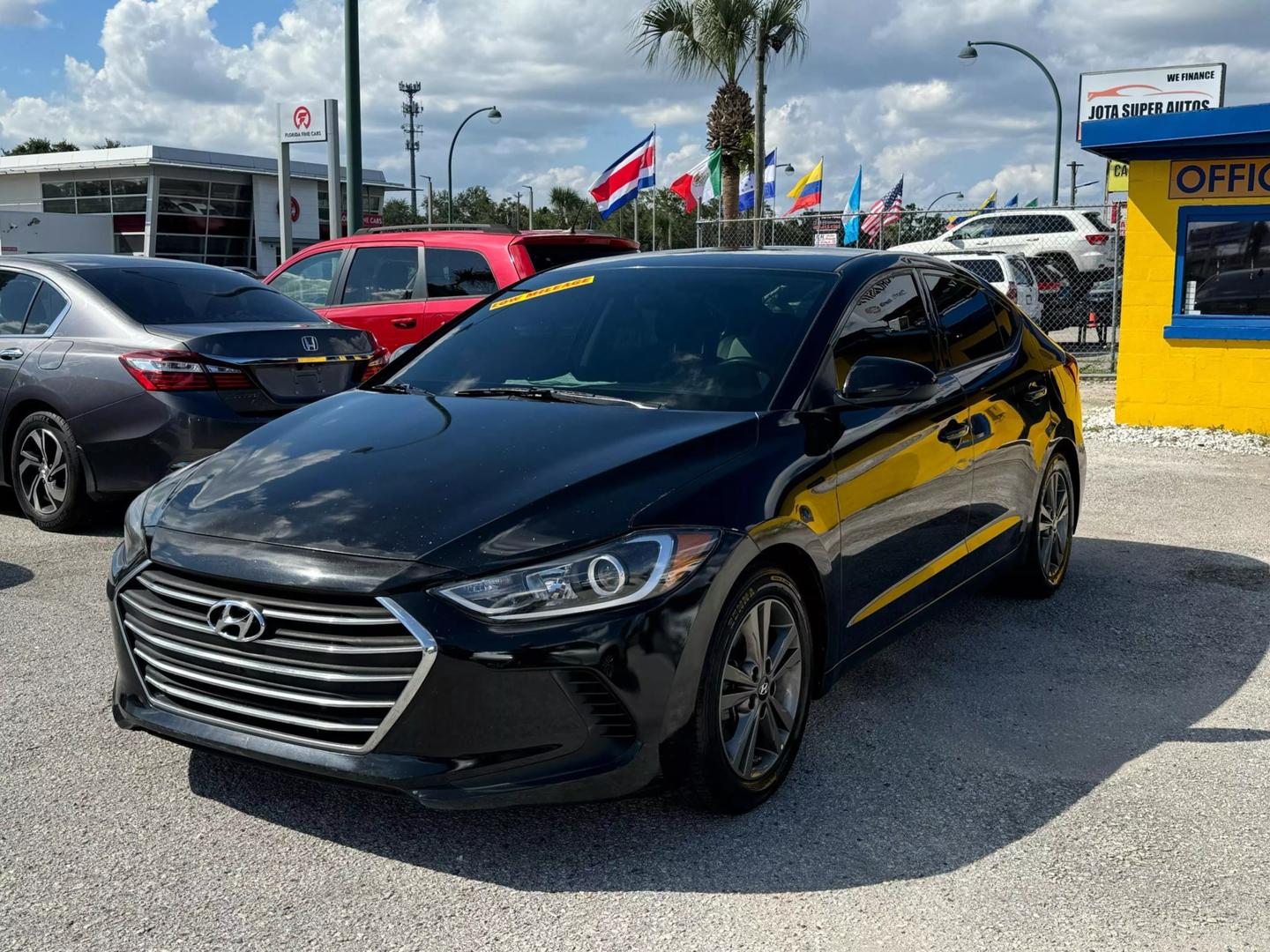 2018 Hyundai Elantra SEL photo 3