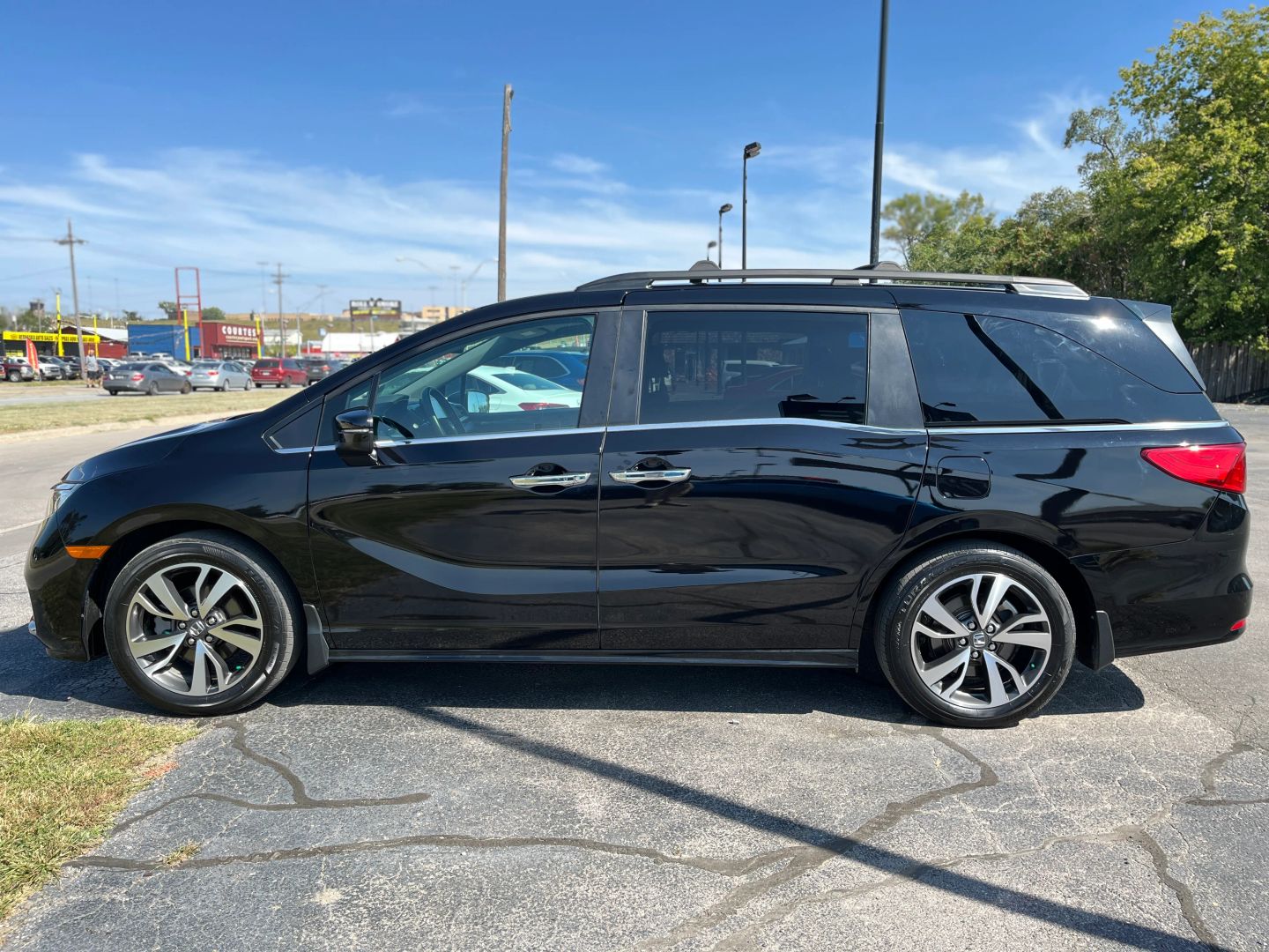 2022 HONDA ODYSSEY VAN V6, I-VTEC, 3.5 LITER TOURING MINIVAN 4D