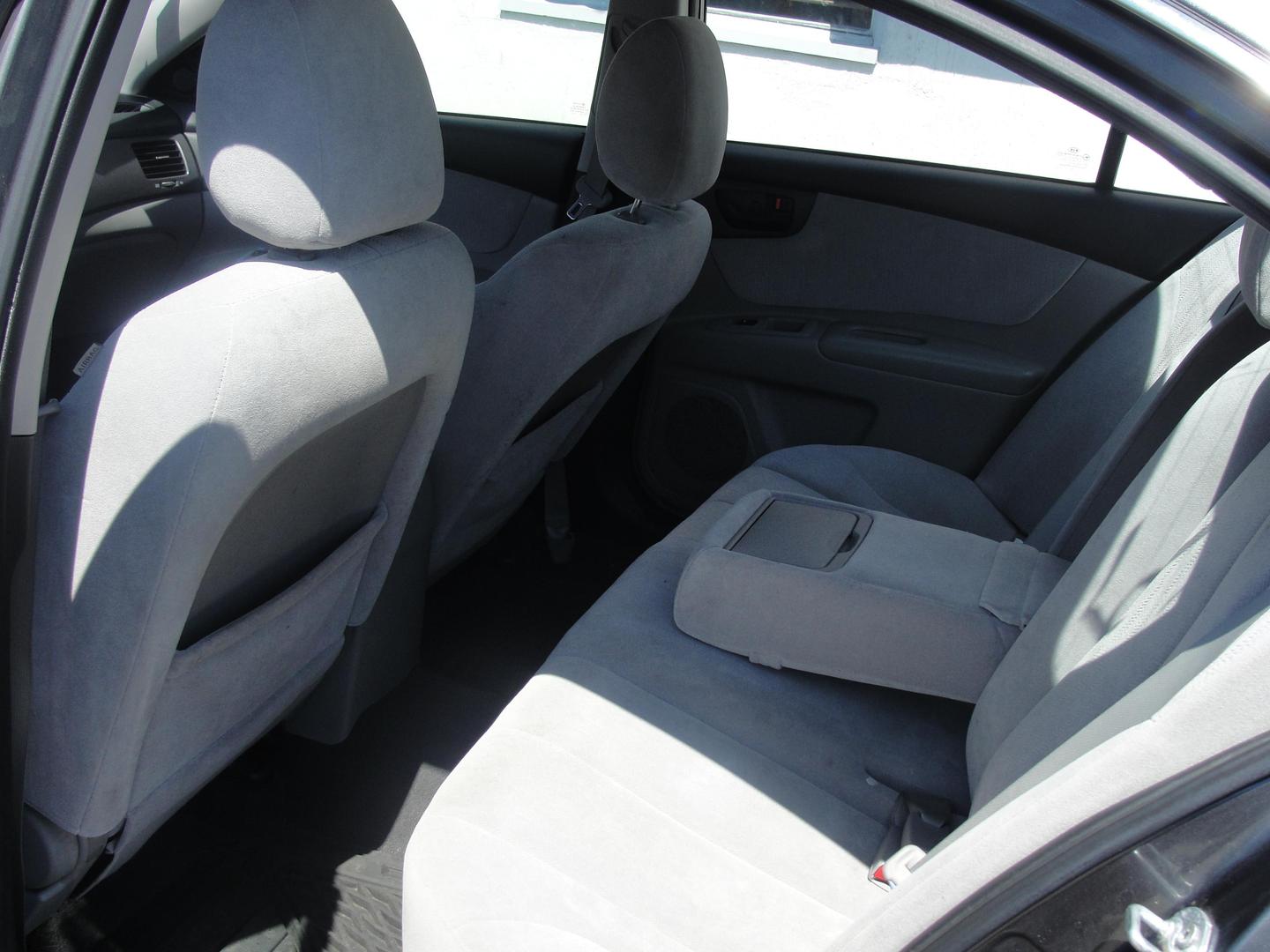 2009 Kia Optima LX photo 23