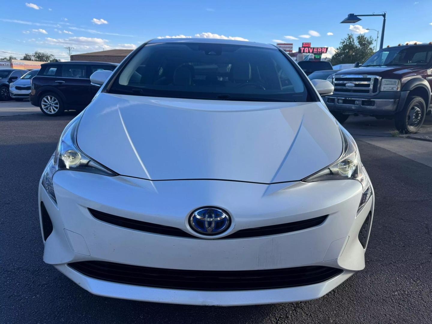 2016 Toyota Prius Four photo 3