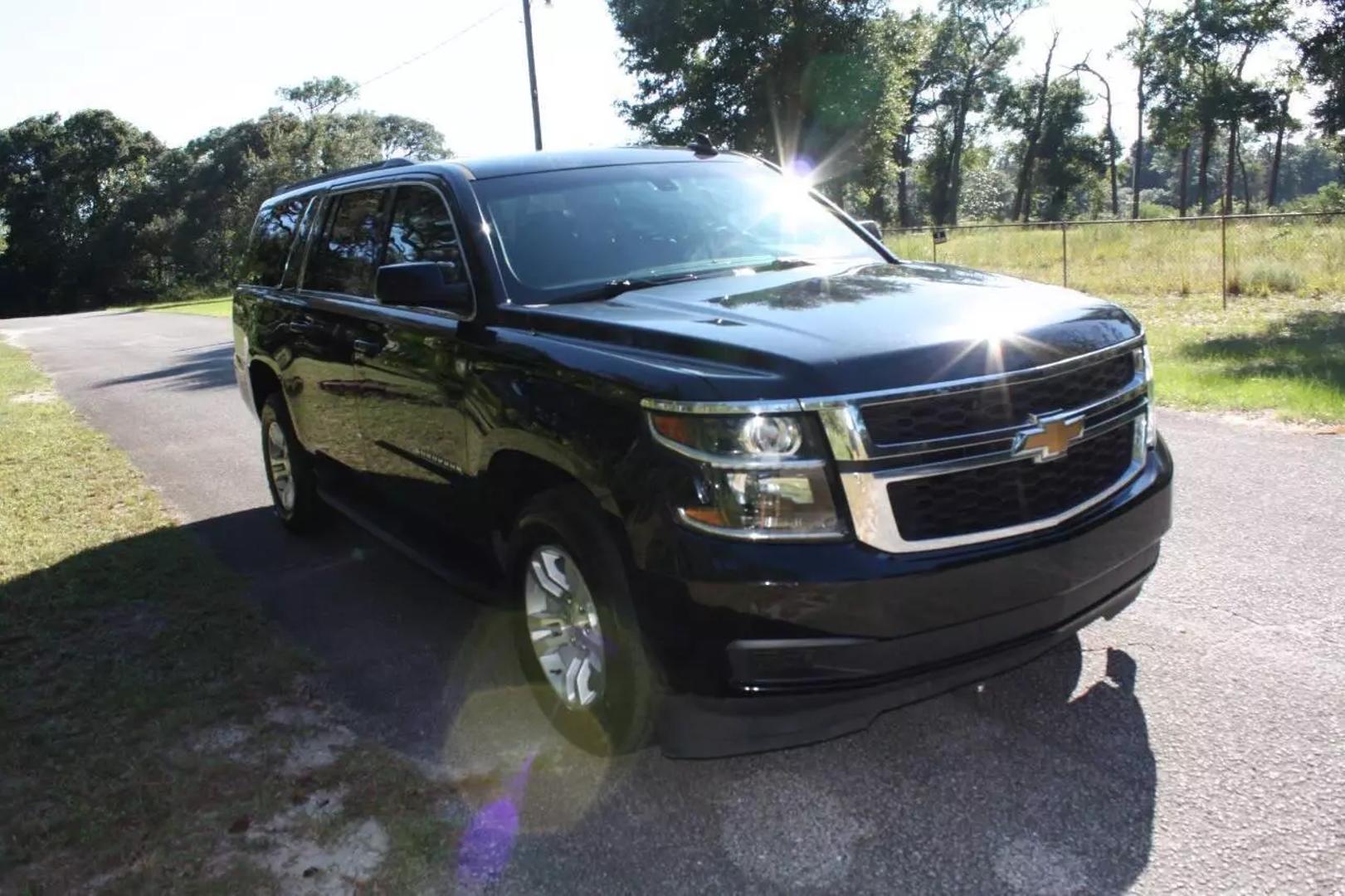 2018 Chevrolet Suburban LS photo 24