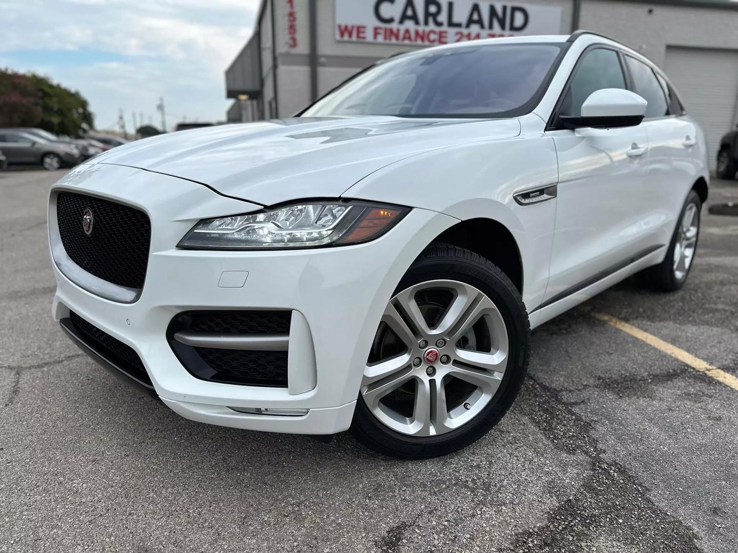 2018 Jaguar F-pace - Image 3