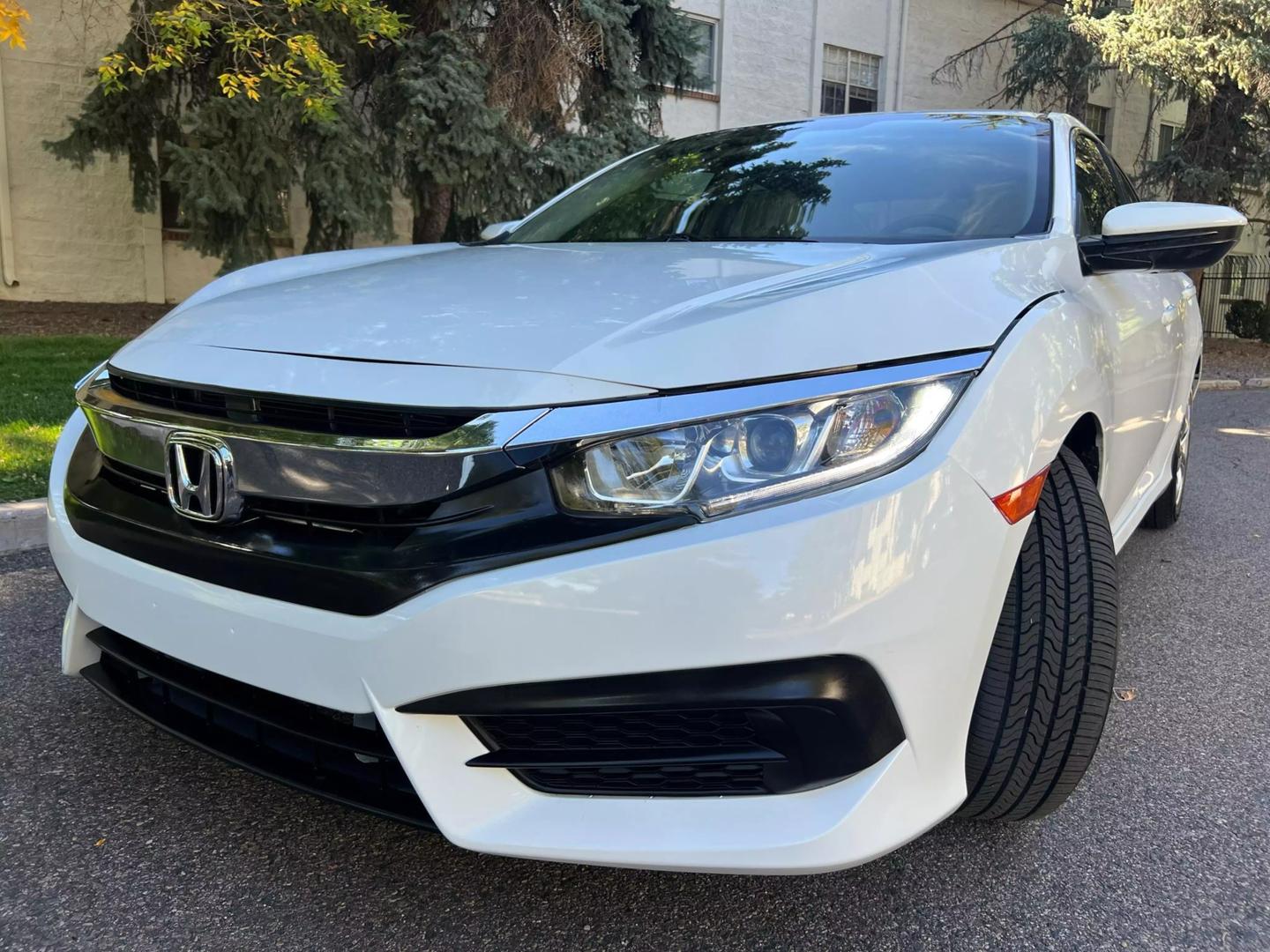 2017 Honda Civic LX photo 3