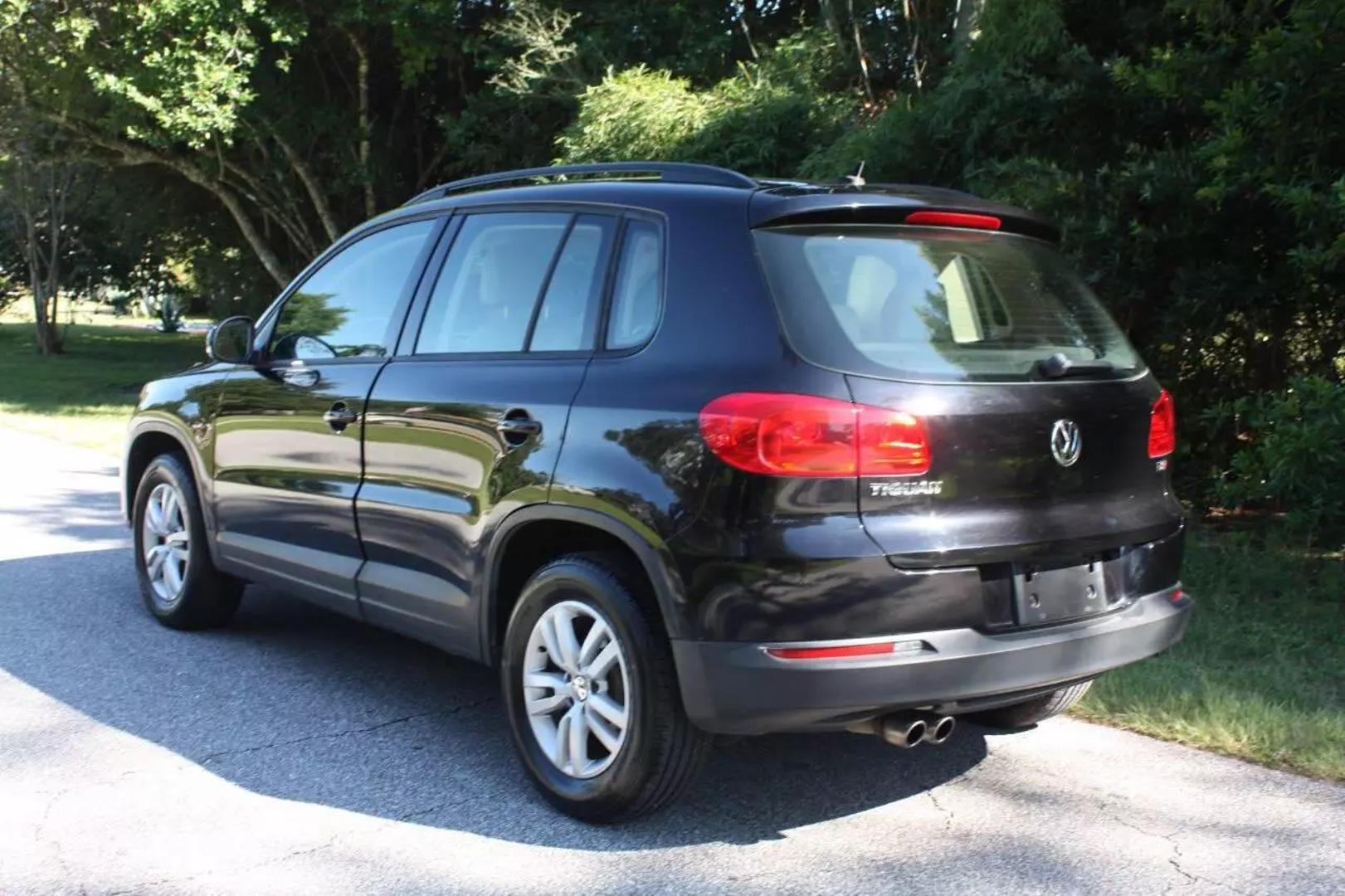 2016 Volkswagen Tiguan S photo 7