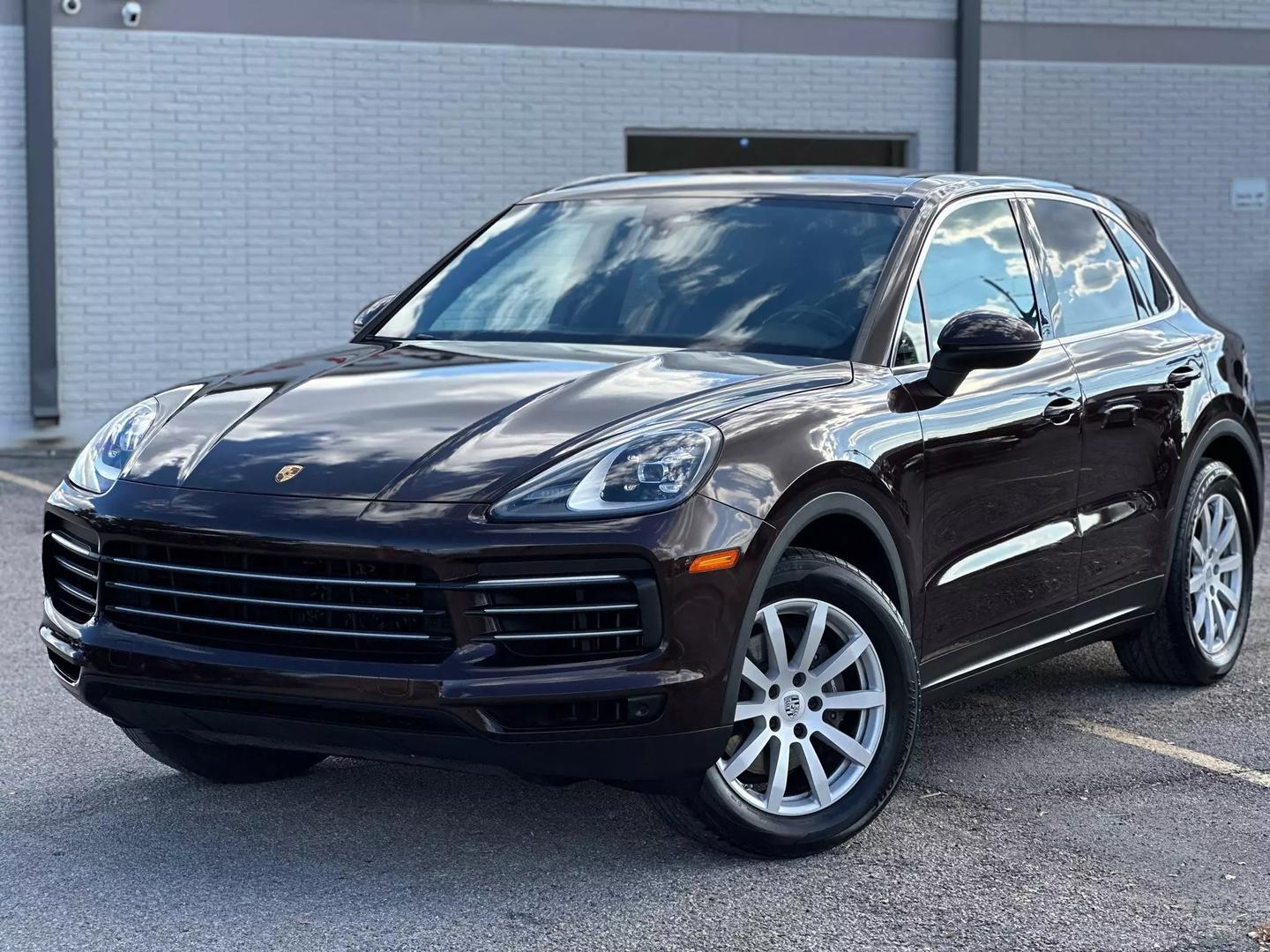 2019 Porsche Cayenne - Image 2